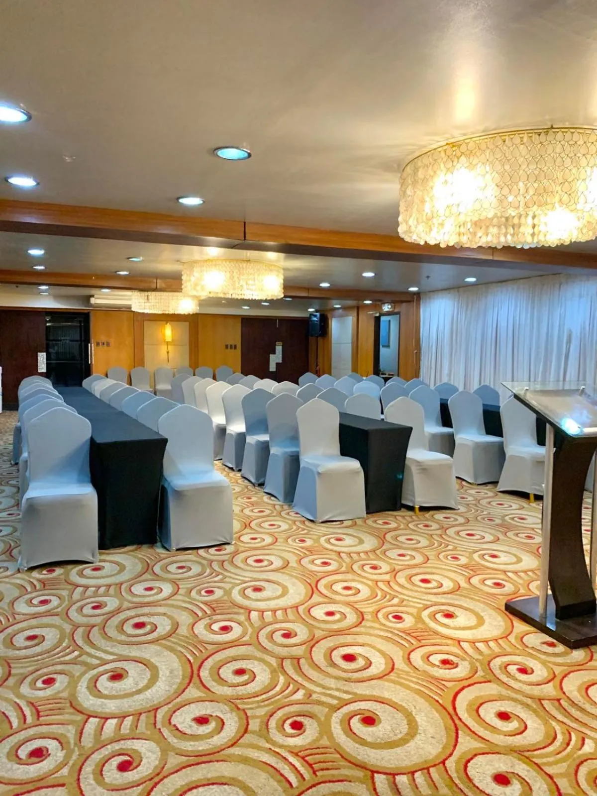 Entertainment in Goldberry Suites & Hotel Mactan