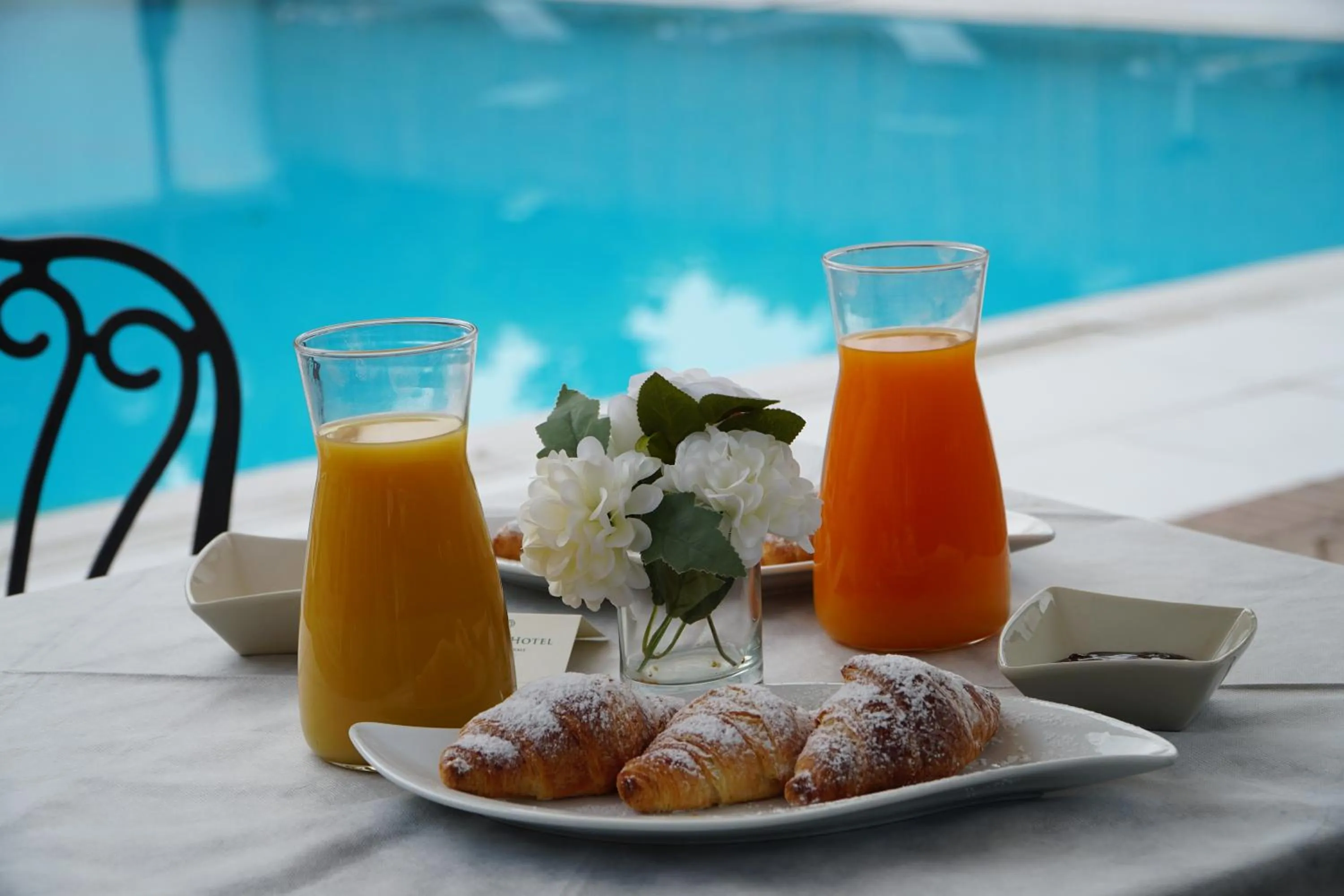 Food and drinks in Hotel President