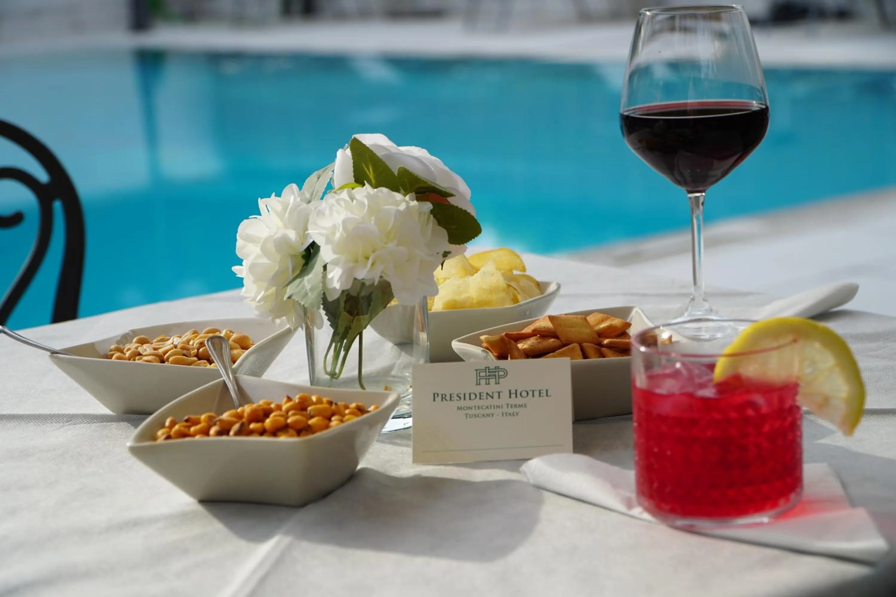 Food and drinks in Hotel President