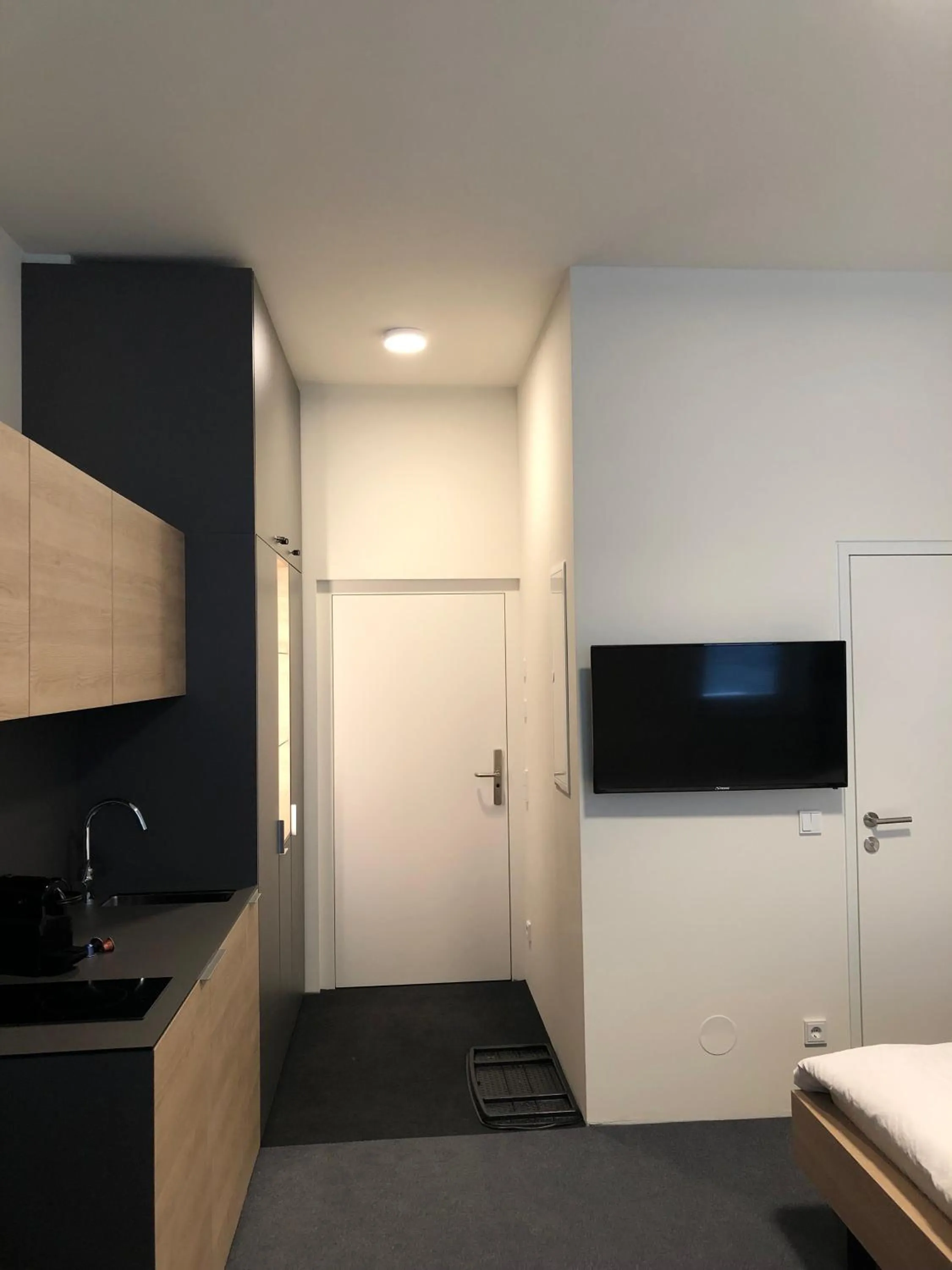 Photo of the whole room in TT-ROOMS - kontaktlos mit Self Check-in I FREE PARKING