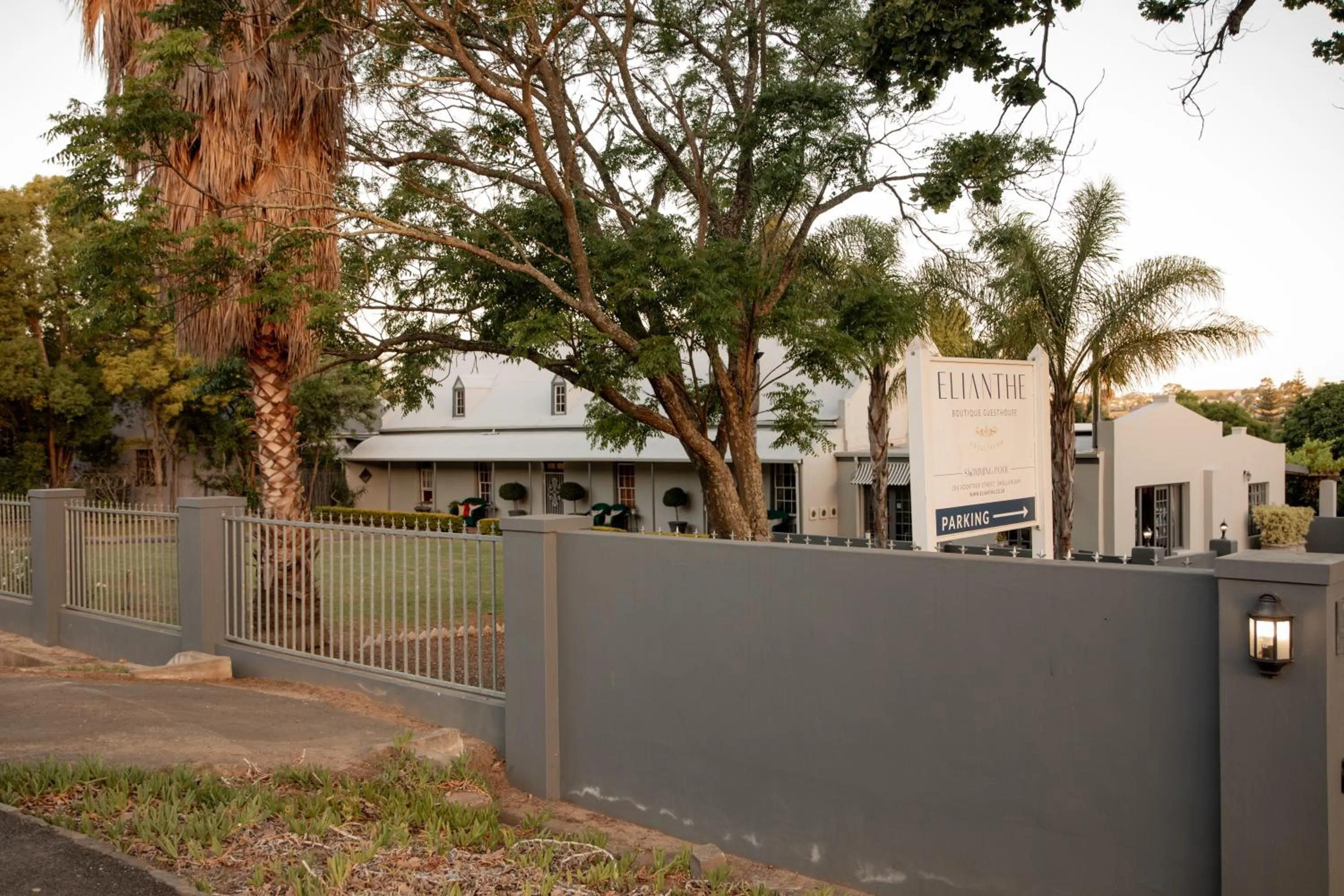Facade/entrance in Elianthe Guesthouse