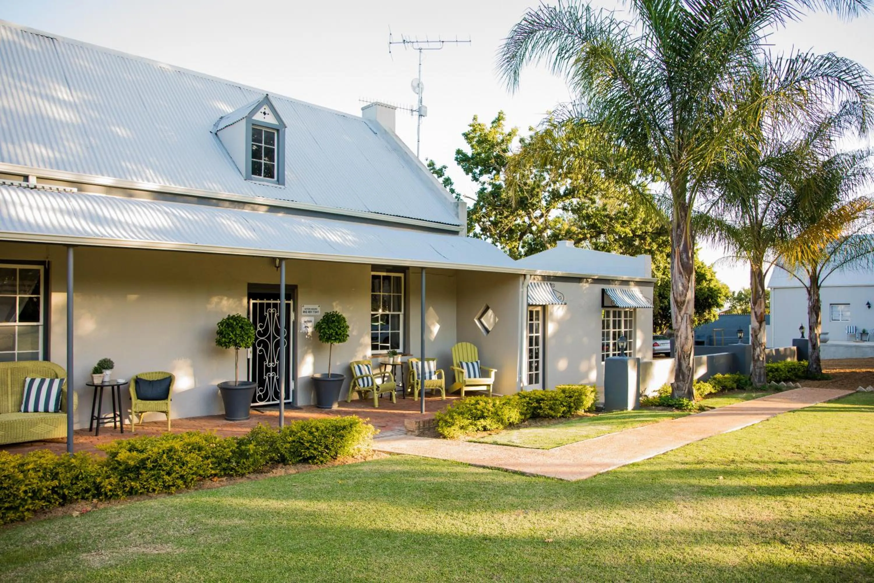 Facade/entrance in Elianthe Guesthouse