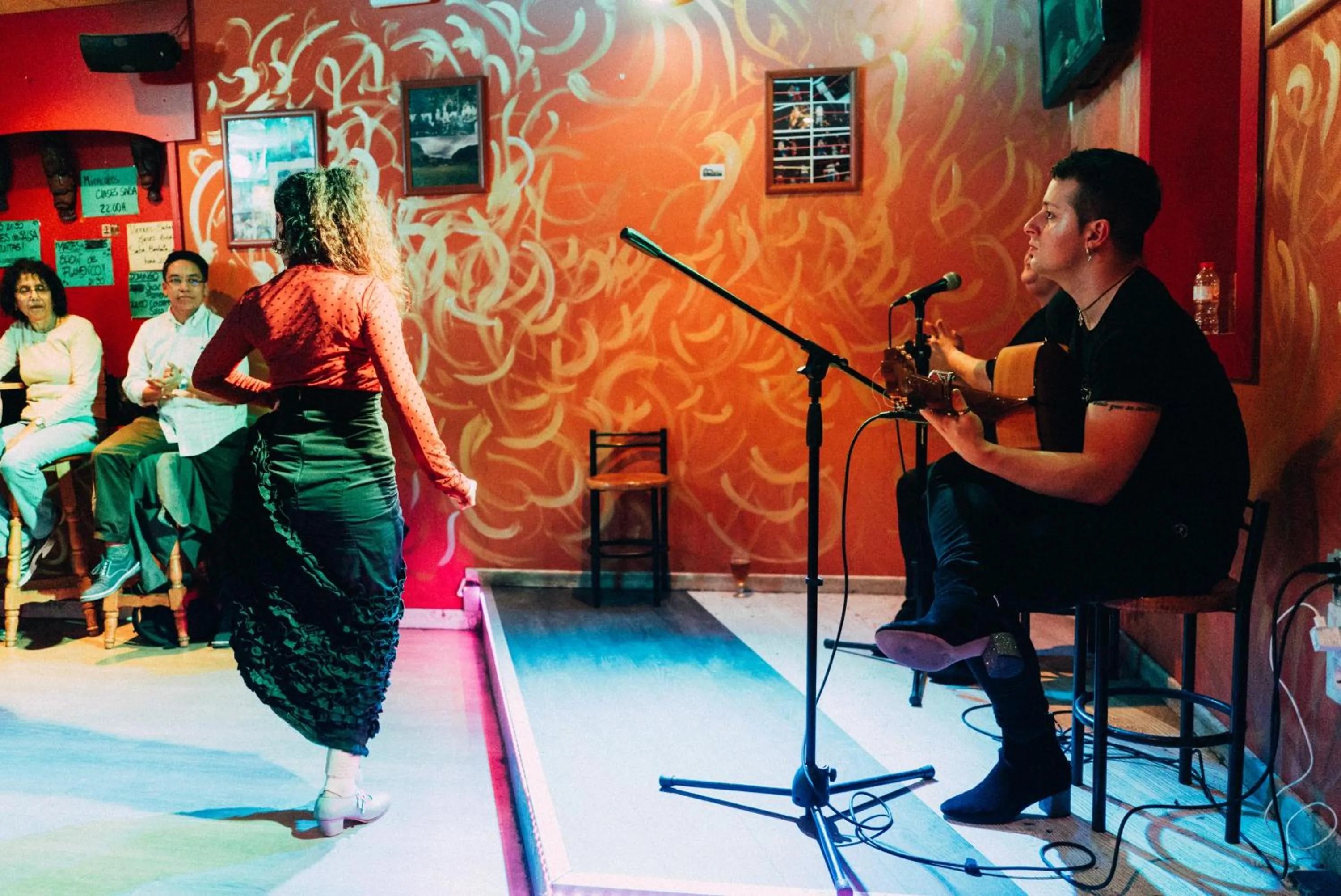 Evening entertainment in Black Swan Hostel