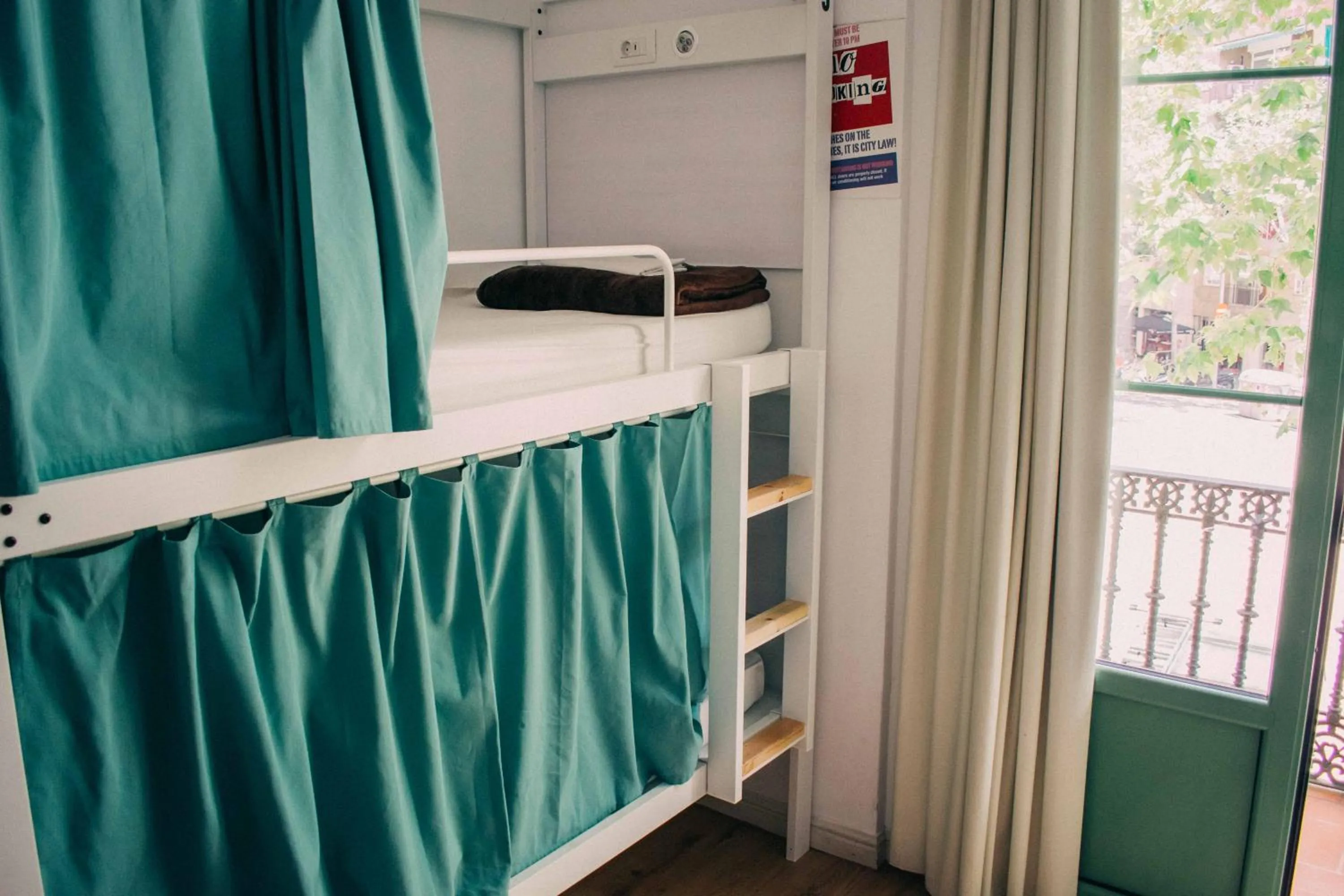 bunk bed, Bed in Black Swan Hostel