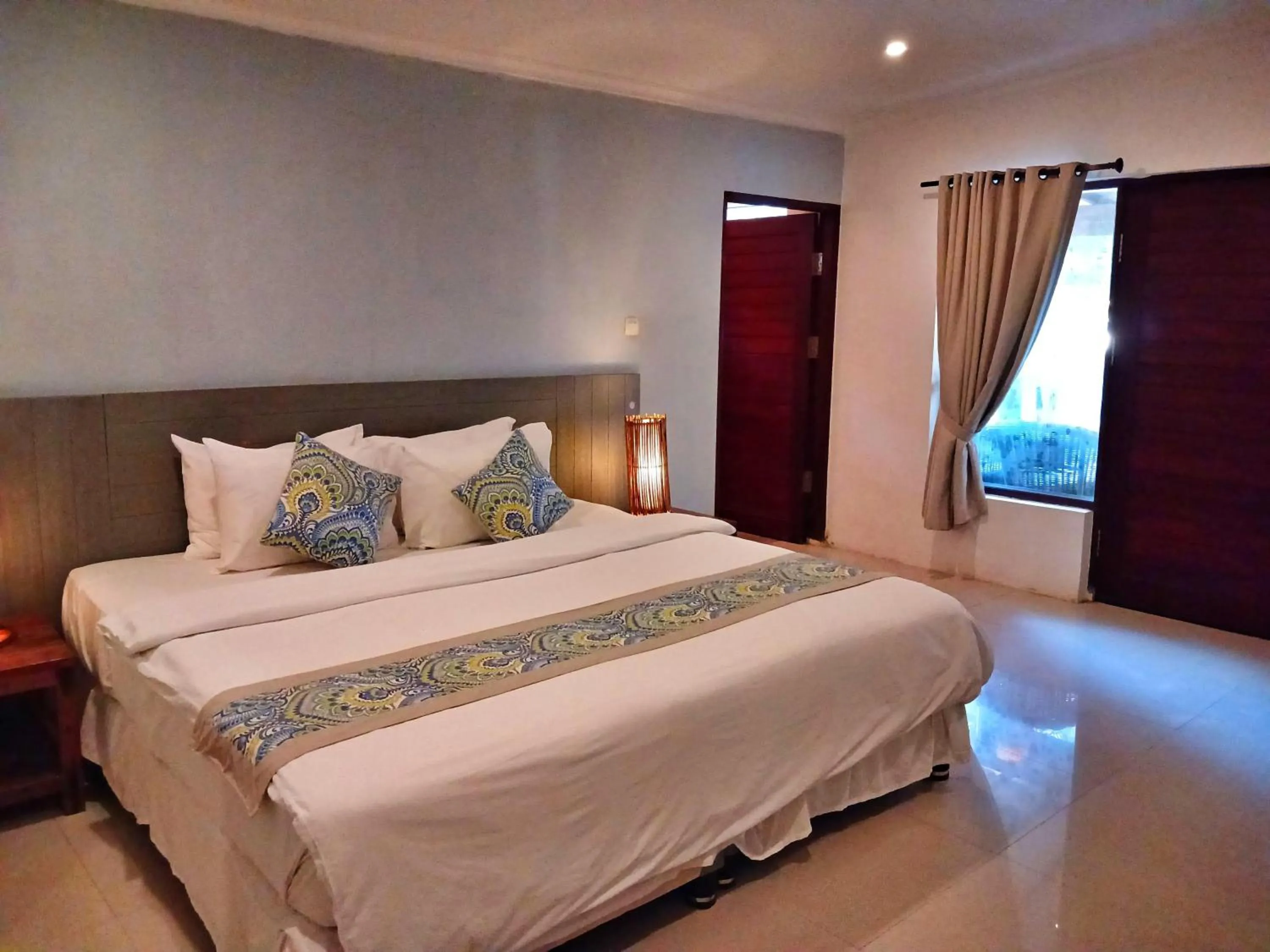 Bed in Scallywags Beach Club