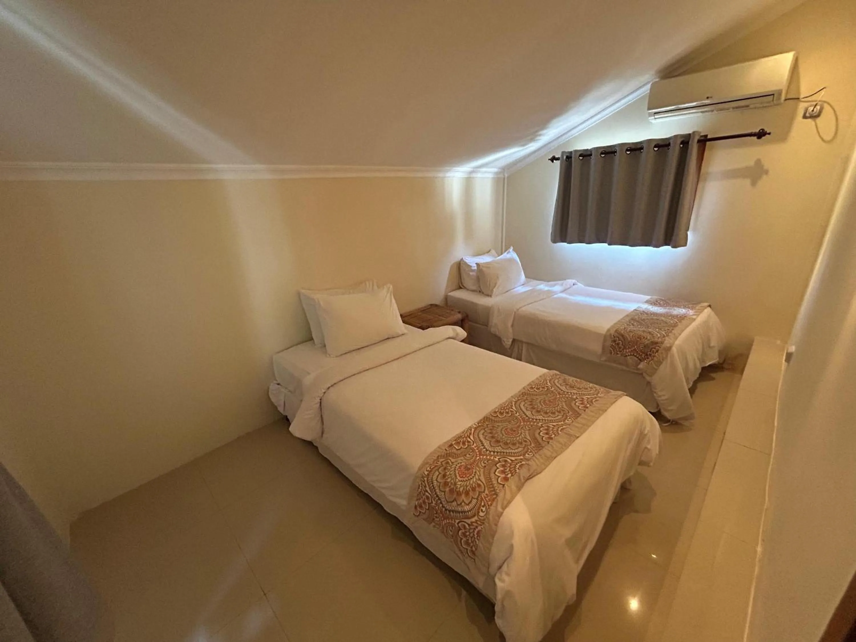 Bed in Scallywags Beach Club