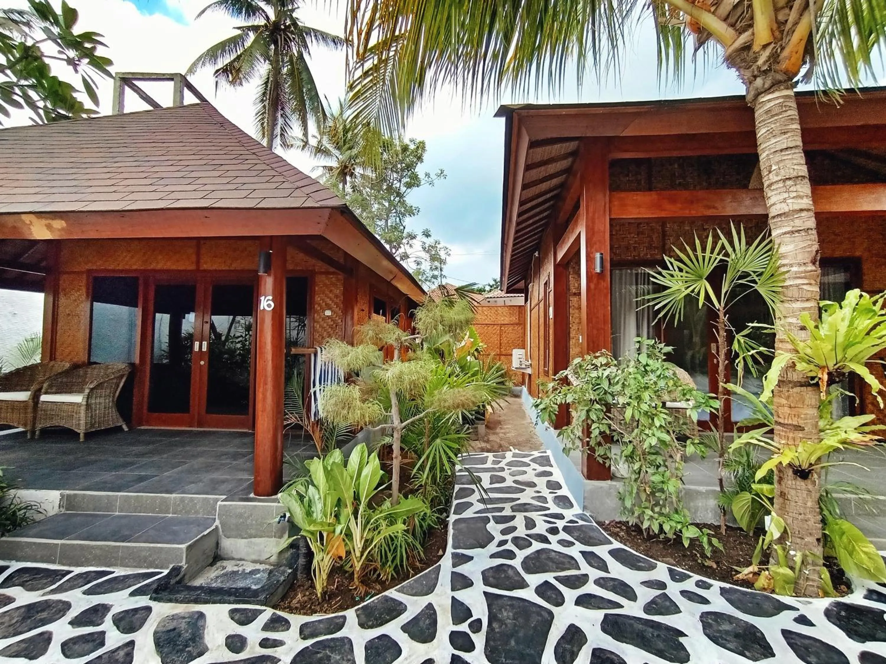 Scallywags Beach Club