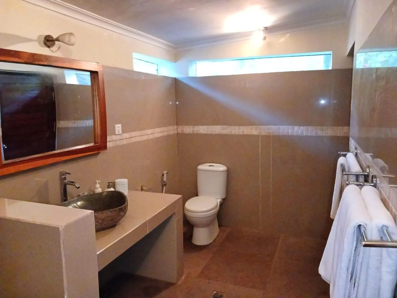 Toilet in Scallywags Beach Club