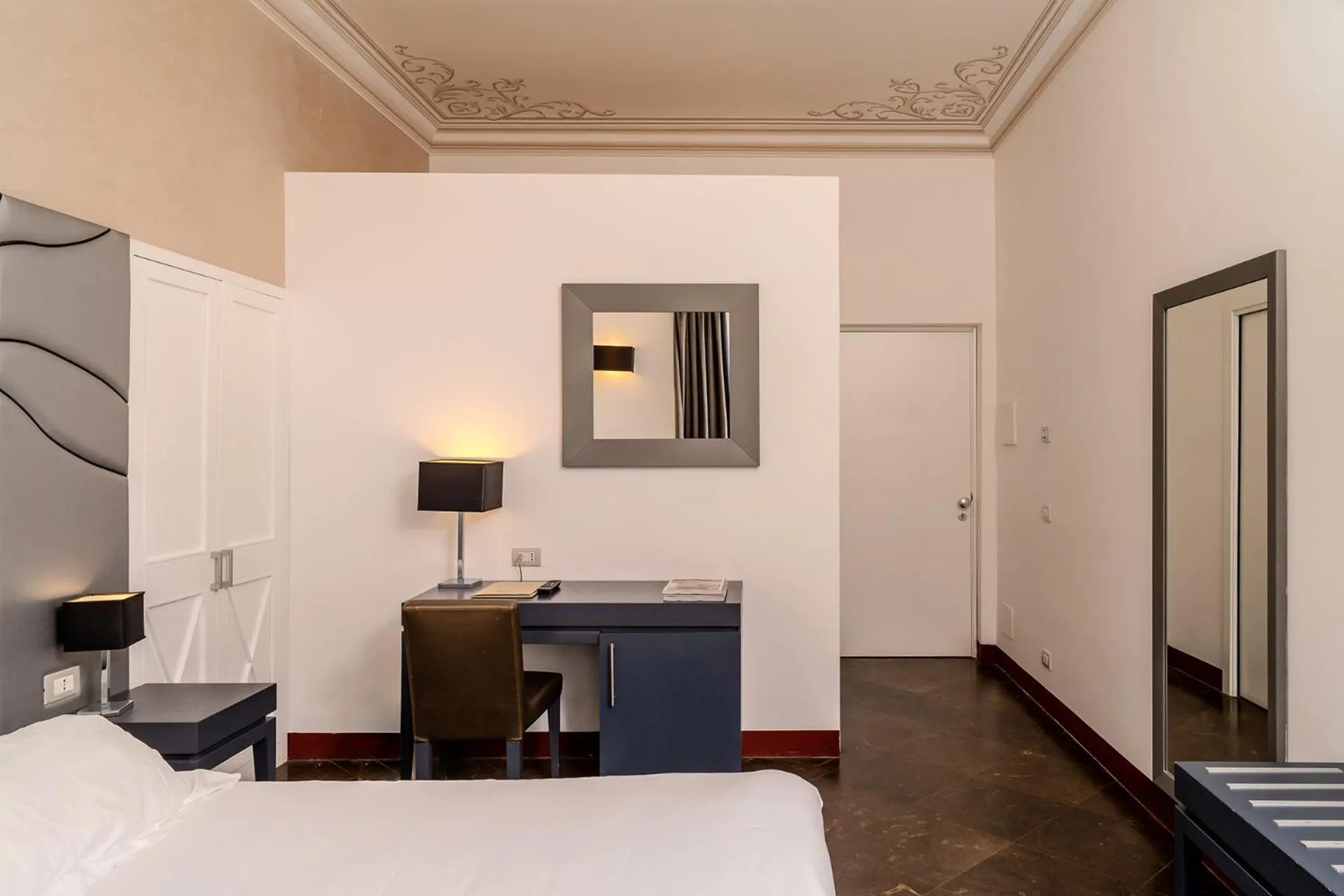 Photo of the whole room, Bed in De Stefano Palace Luxury Hotel