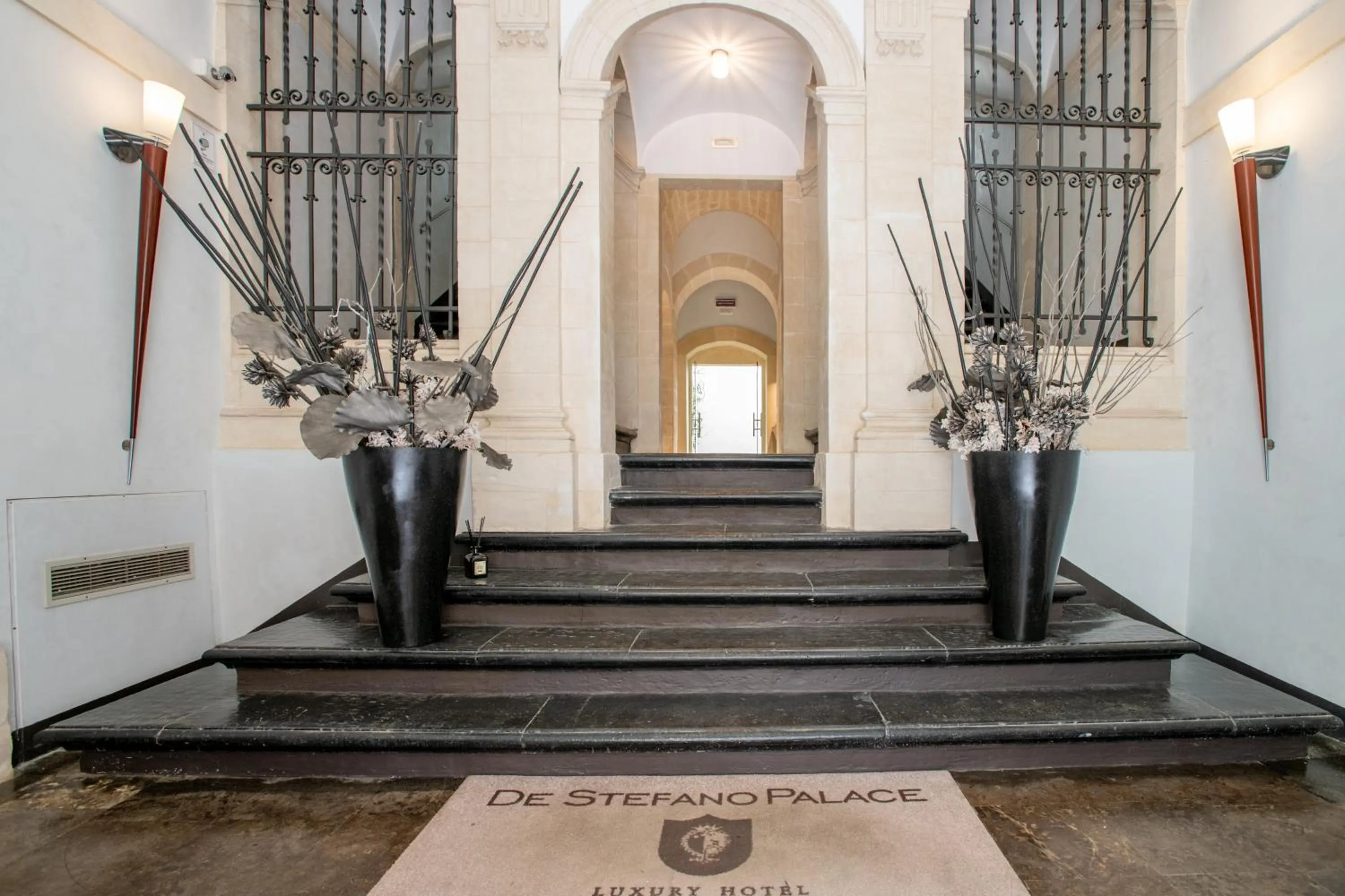 Facade/entrance in De Stefano Palace Luxury Hotel