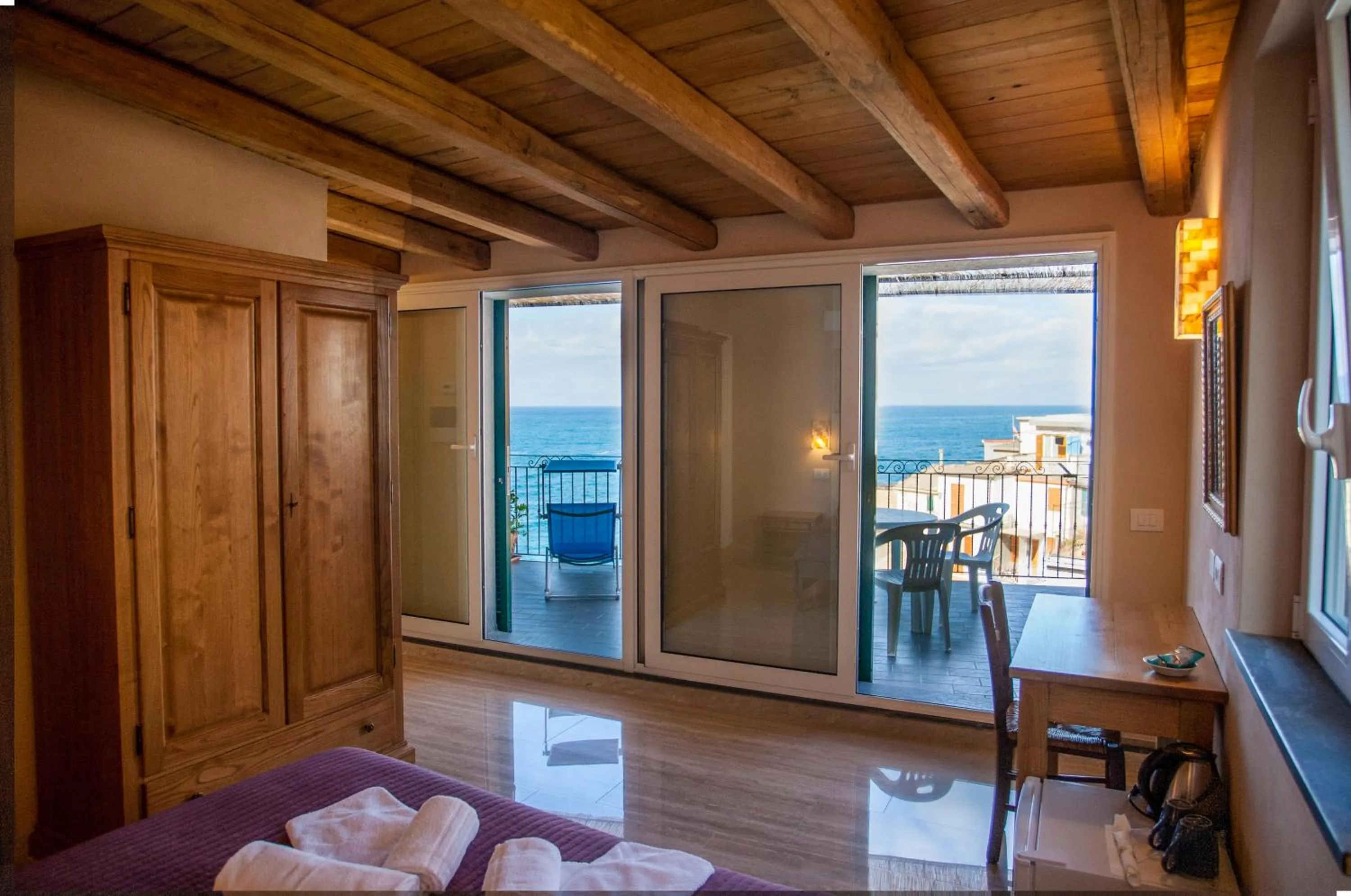 Day in Scorci Di Mare