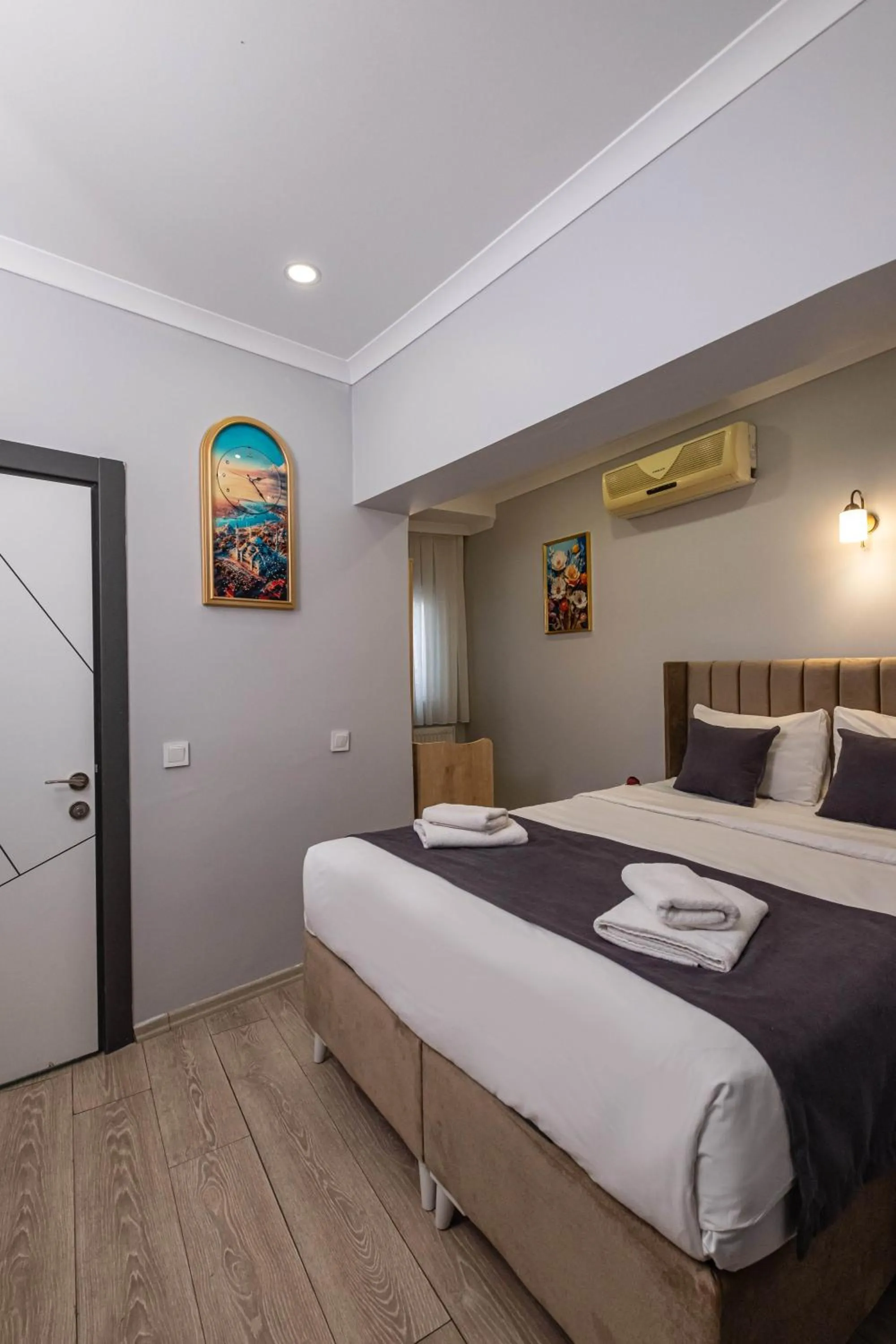 Bed in Family Istanbul Hotel