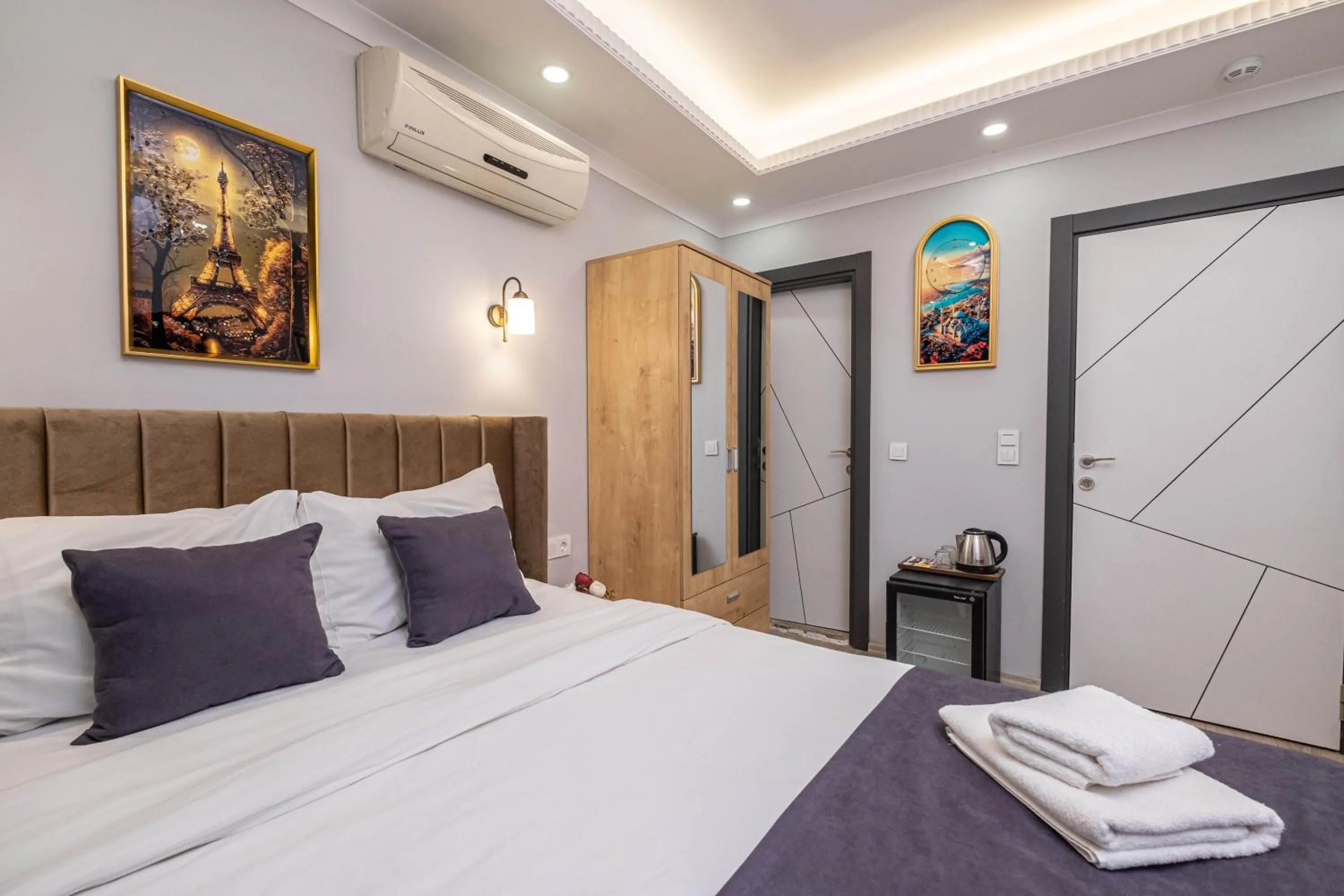 Bed in Family Istanbul Hotel