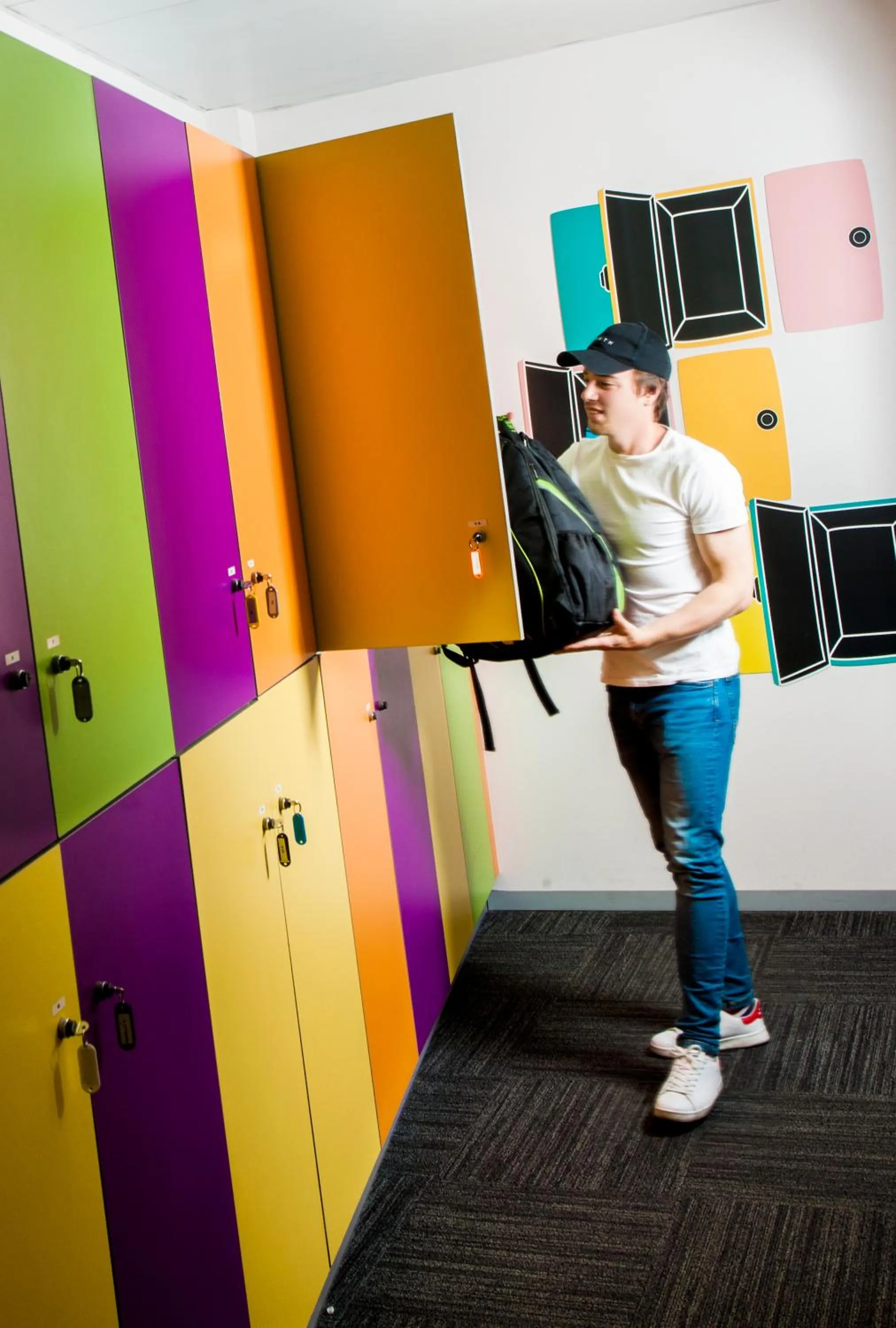 Lobby or reception in Twentytu Hostel Barcelona