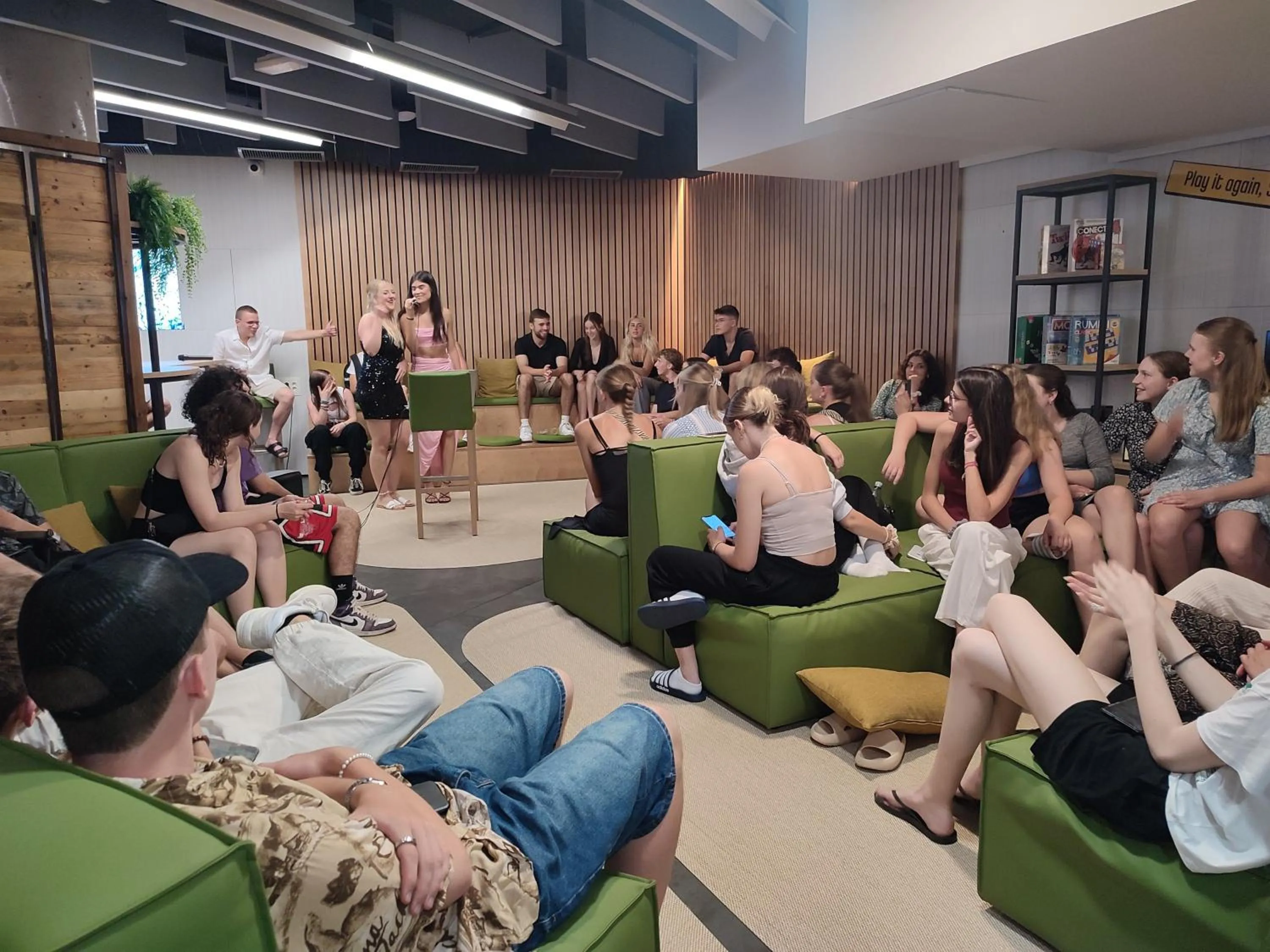 Karaoke in Twentytu Hostel Barcelona