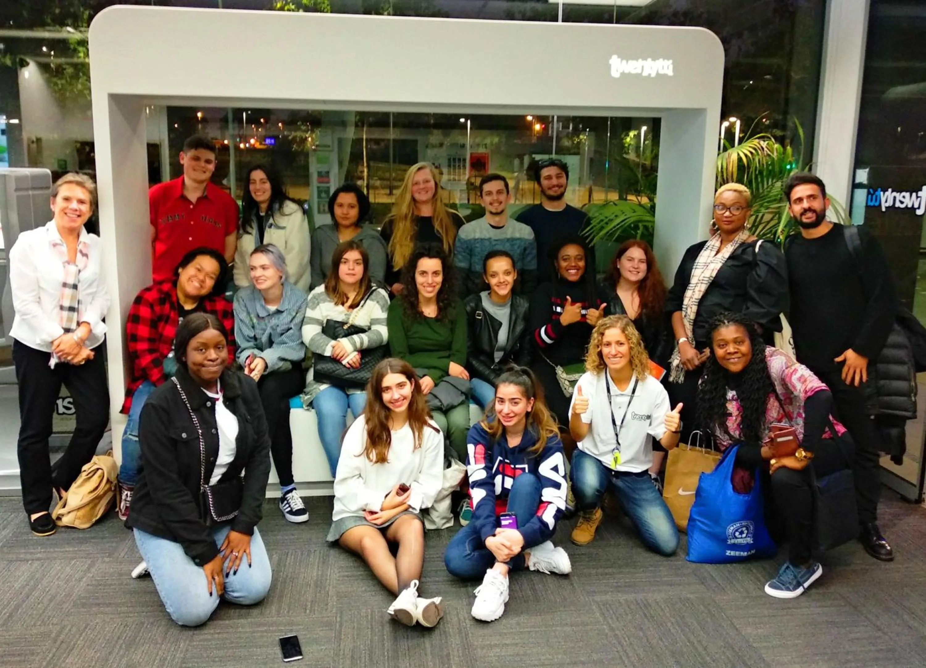 Lobby or reception in Twentytu Hostel Barcelona