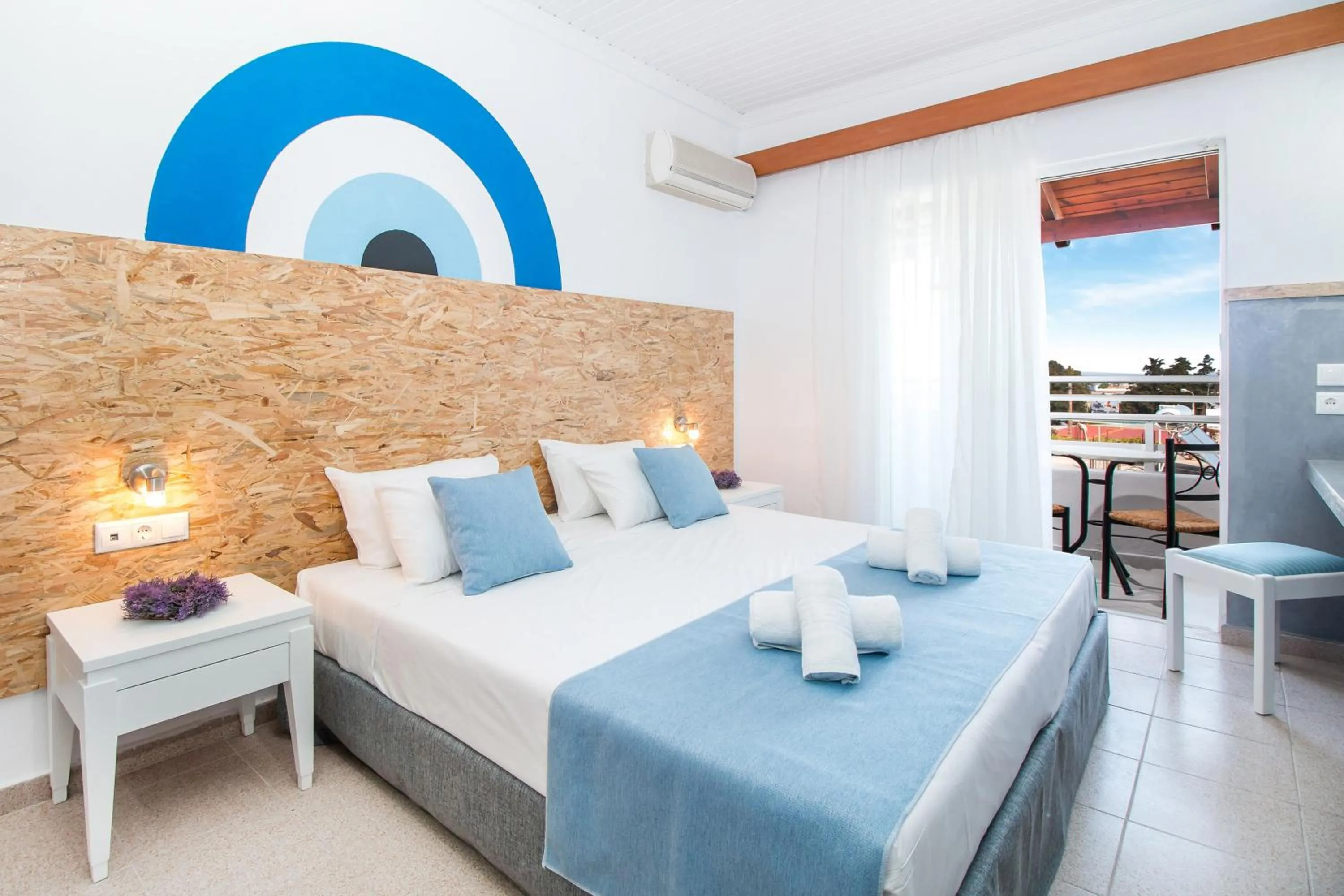 Bedroom, Bed in Tinas Plus Hotel