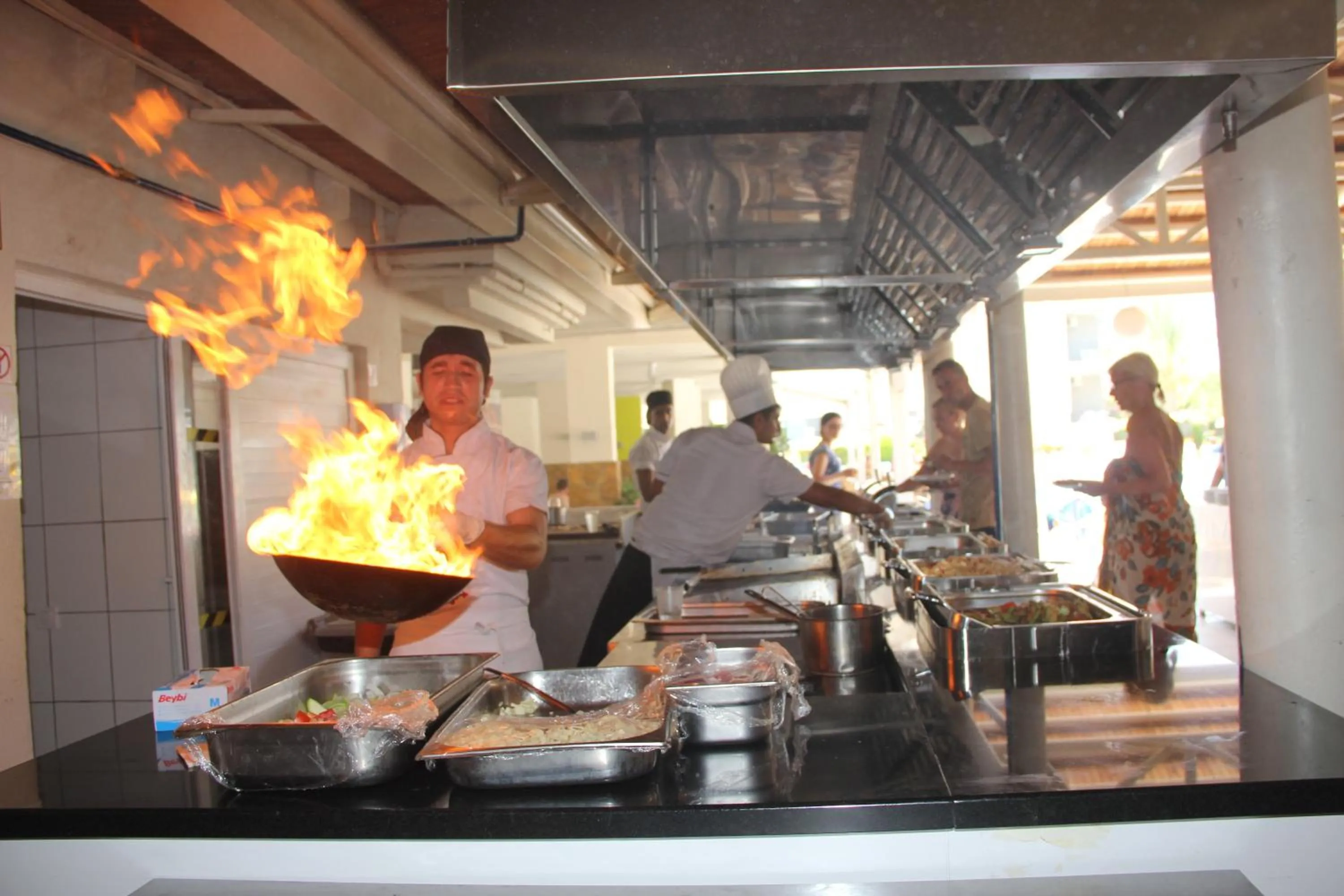 Restaurant/places to eat in Sunlight Garden Hotel