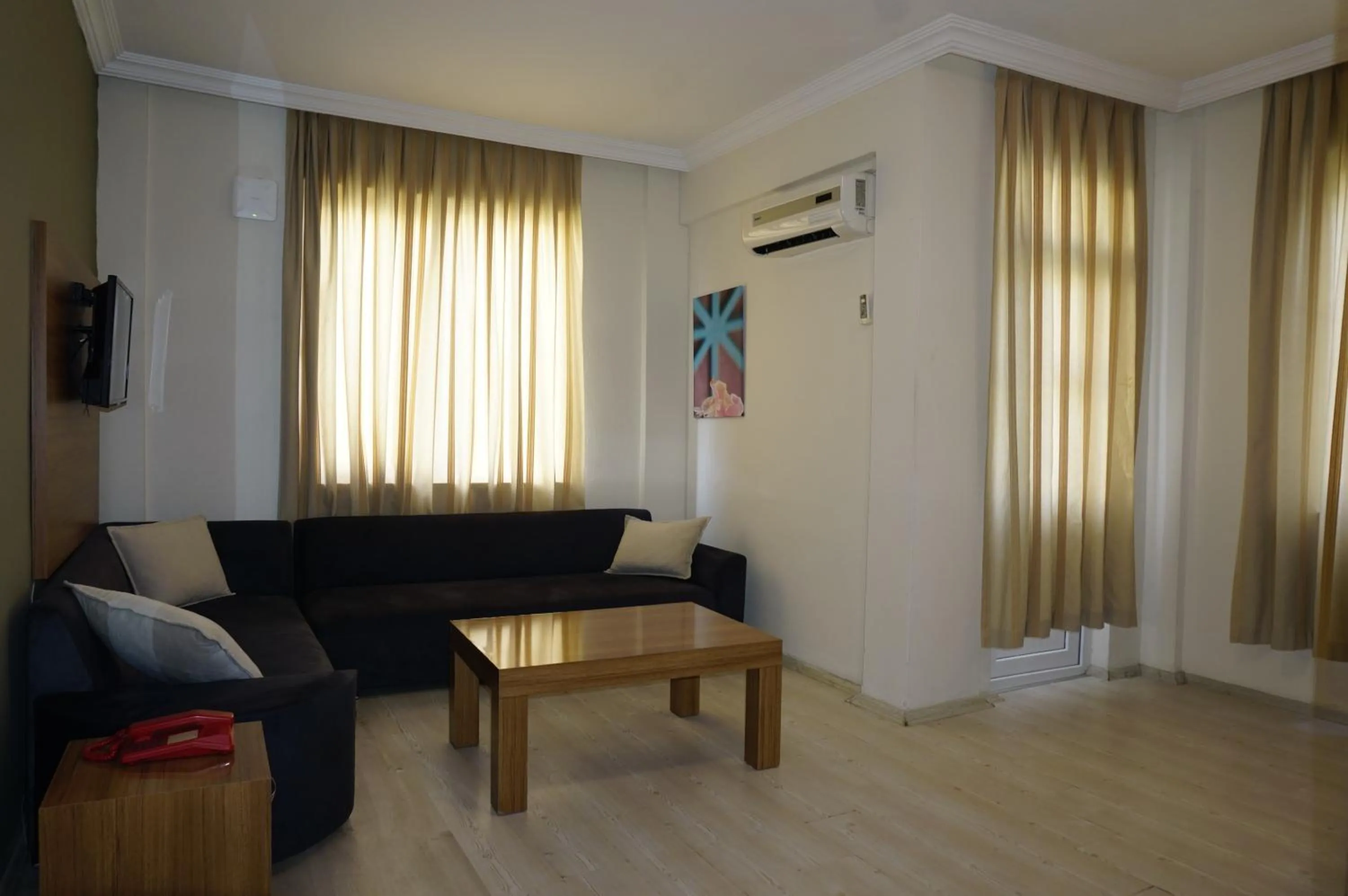 Living room in Sunlight Garden Hotel