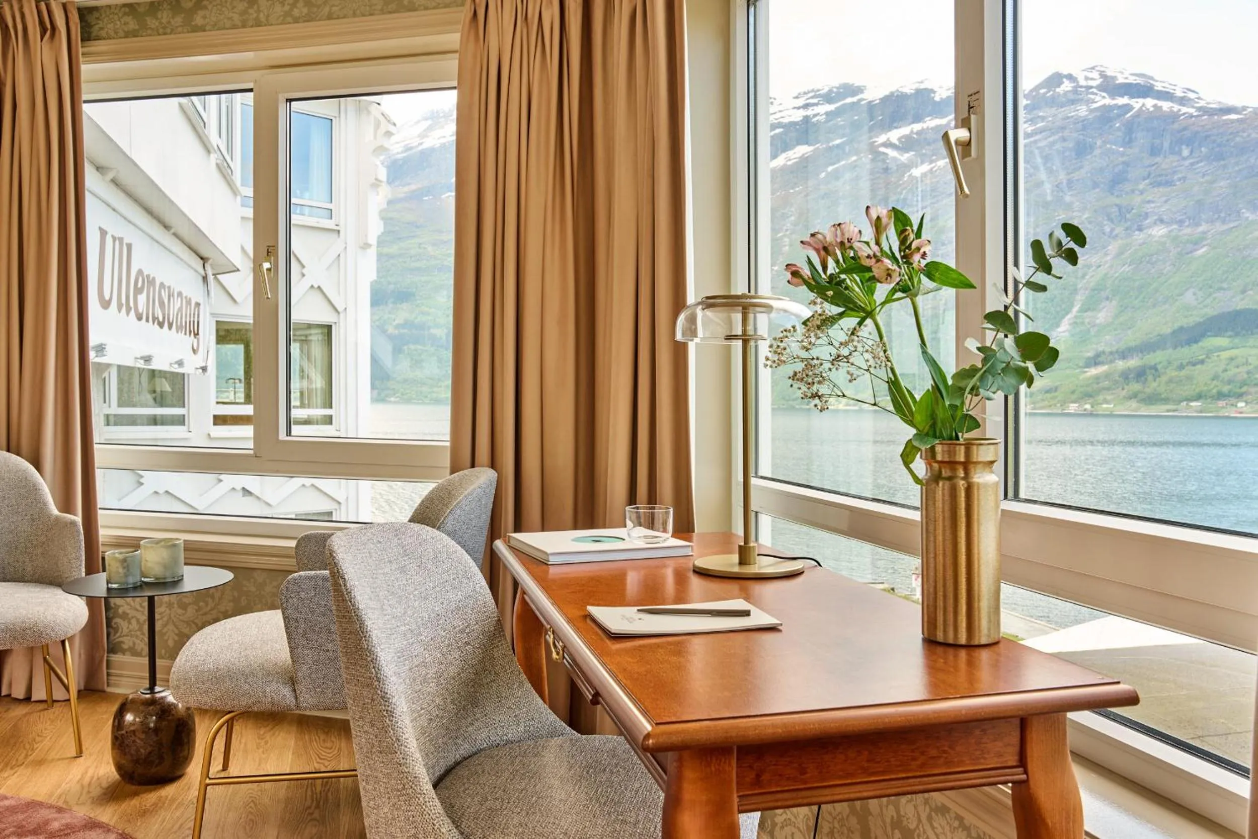 Living room in Hotel Ullensvang