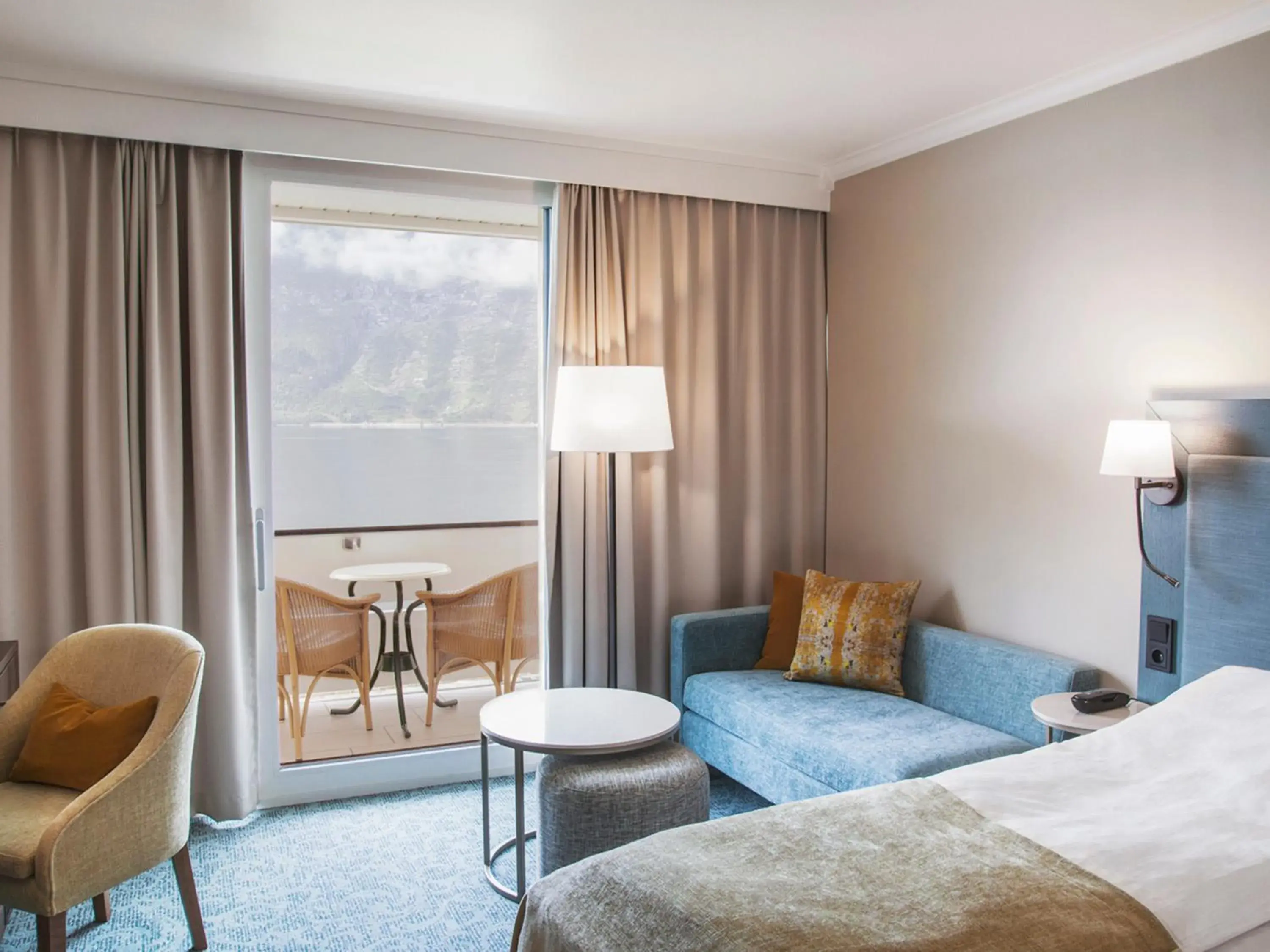 Superior Double Room in Hotel Ullensvang Superior Double Room in Hotel Ullensvang