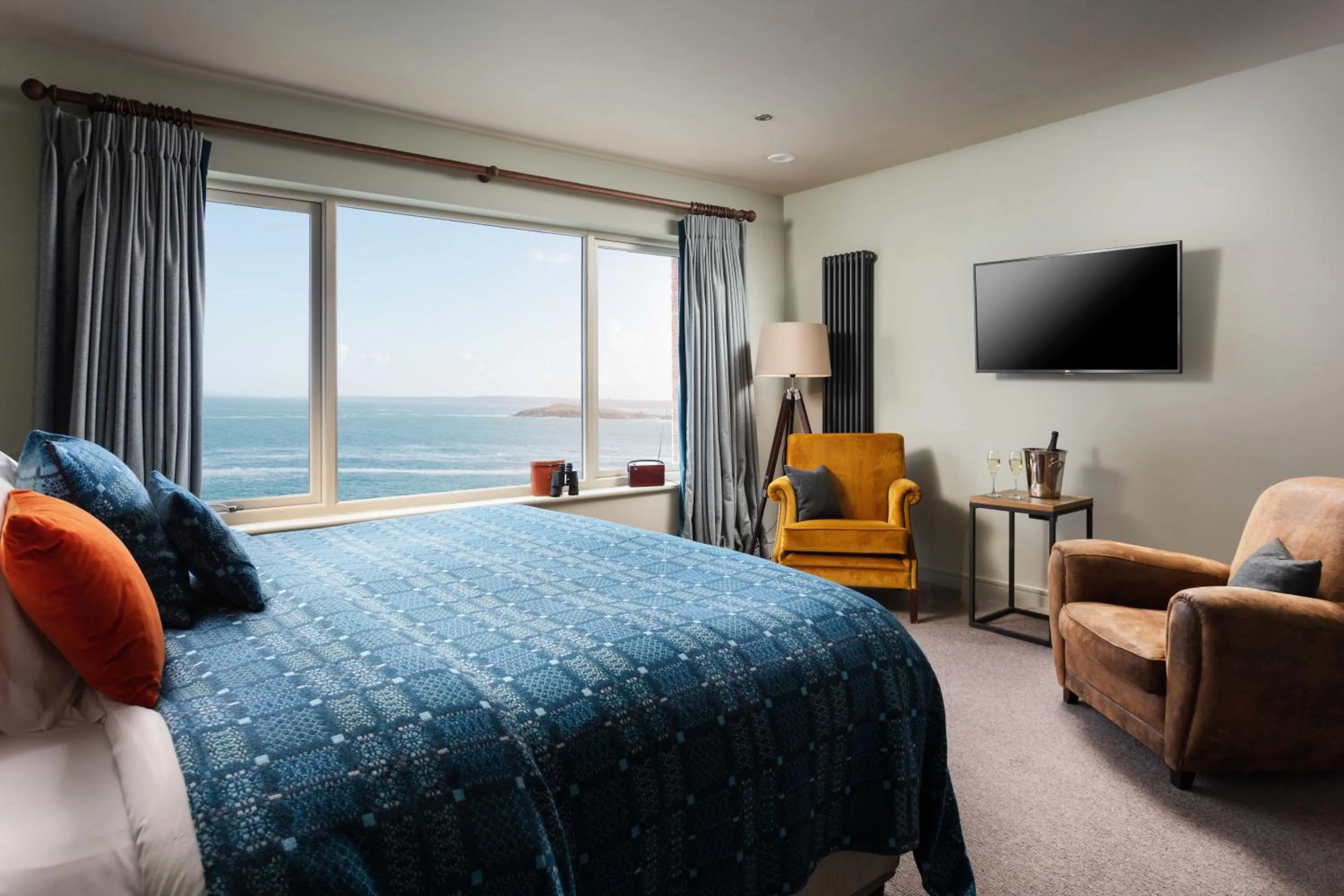 Bedroom, Bed in The Lewinnick Lodge