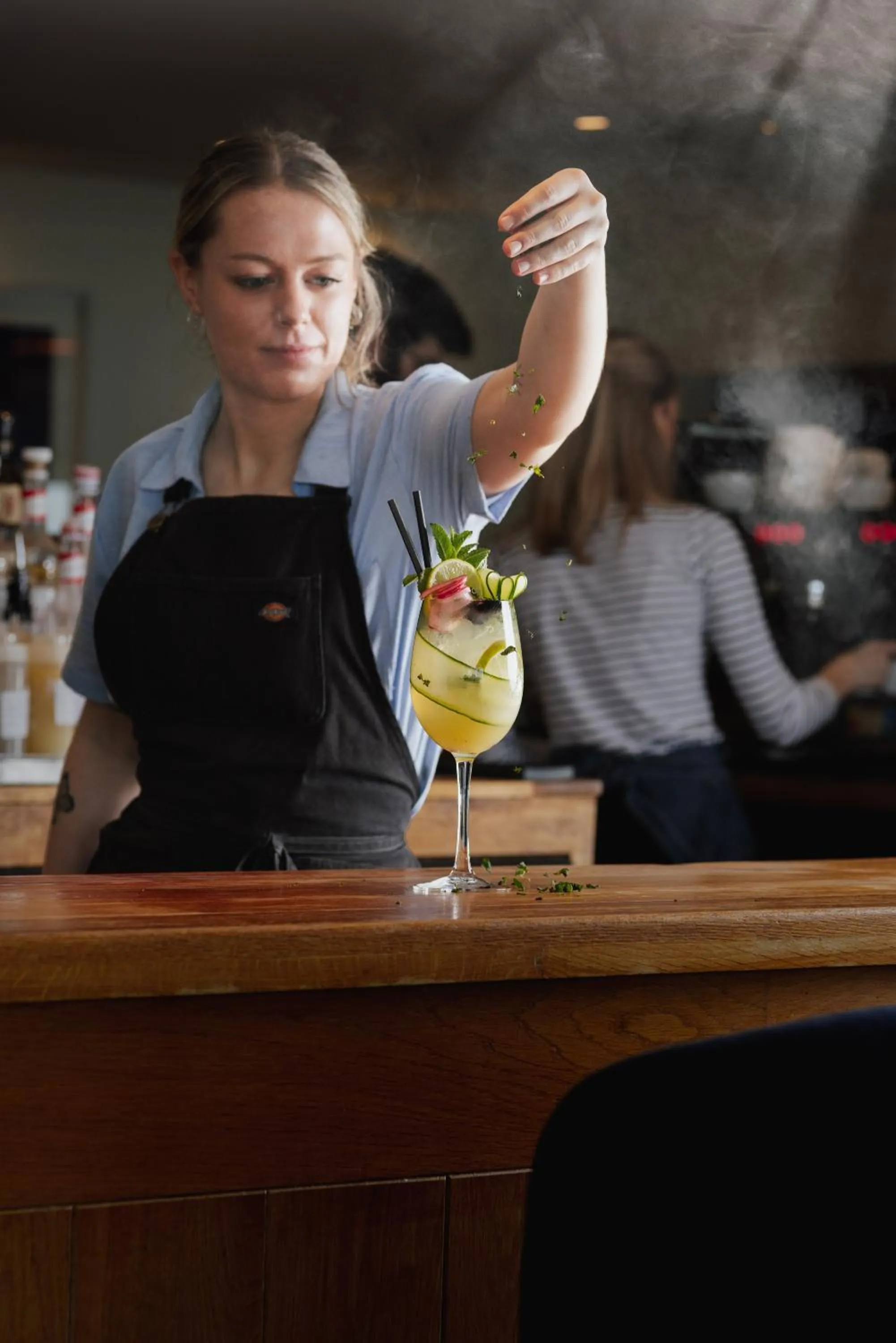 Drinks in The Lewinnick Lodge