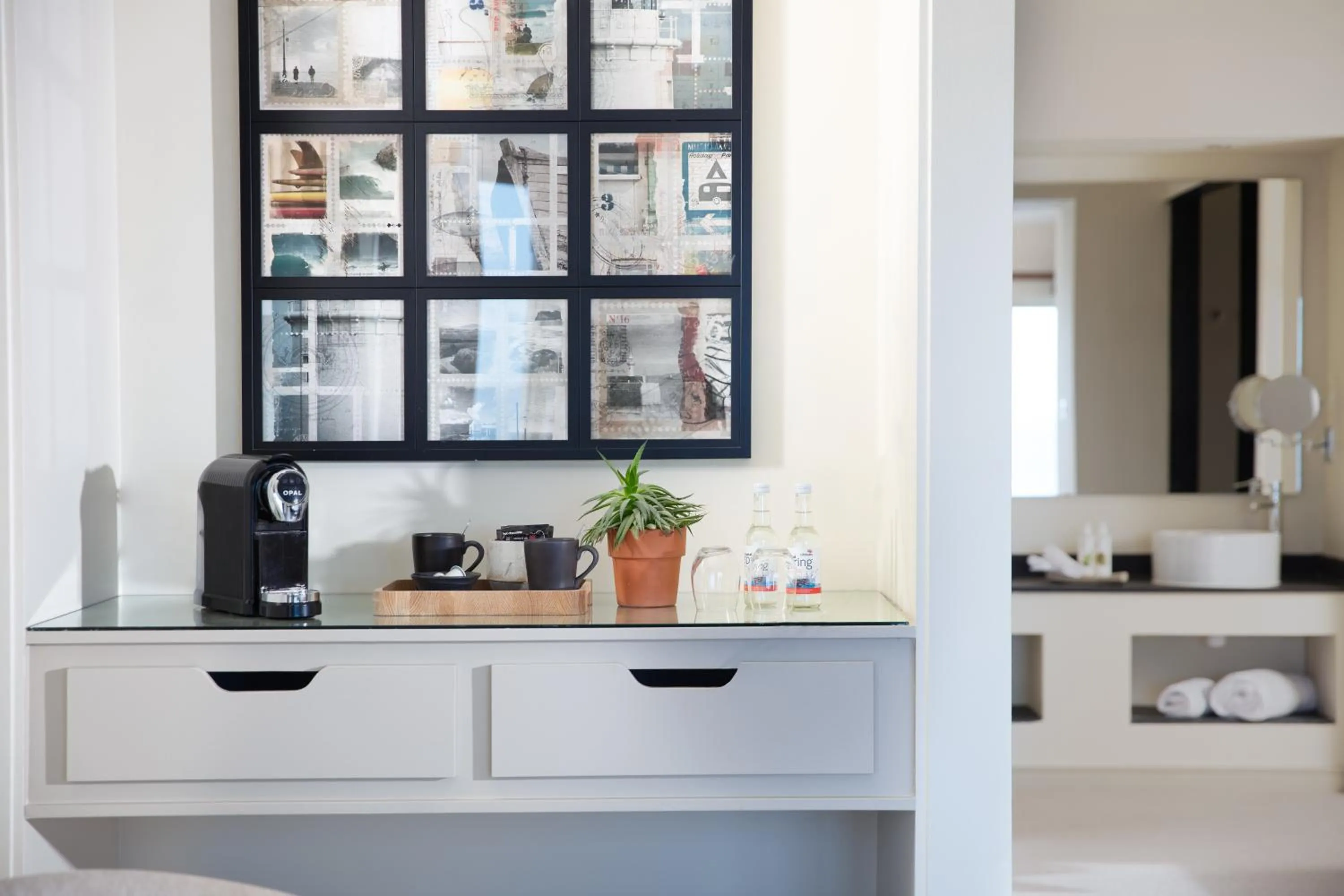 Bedroom in The Lewinnick Lodge