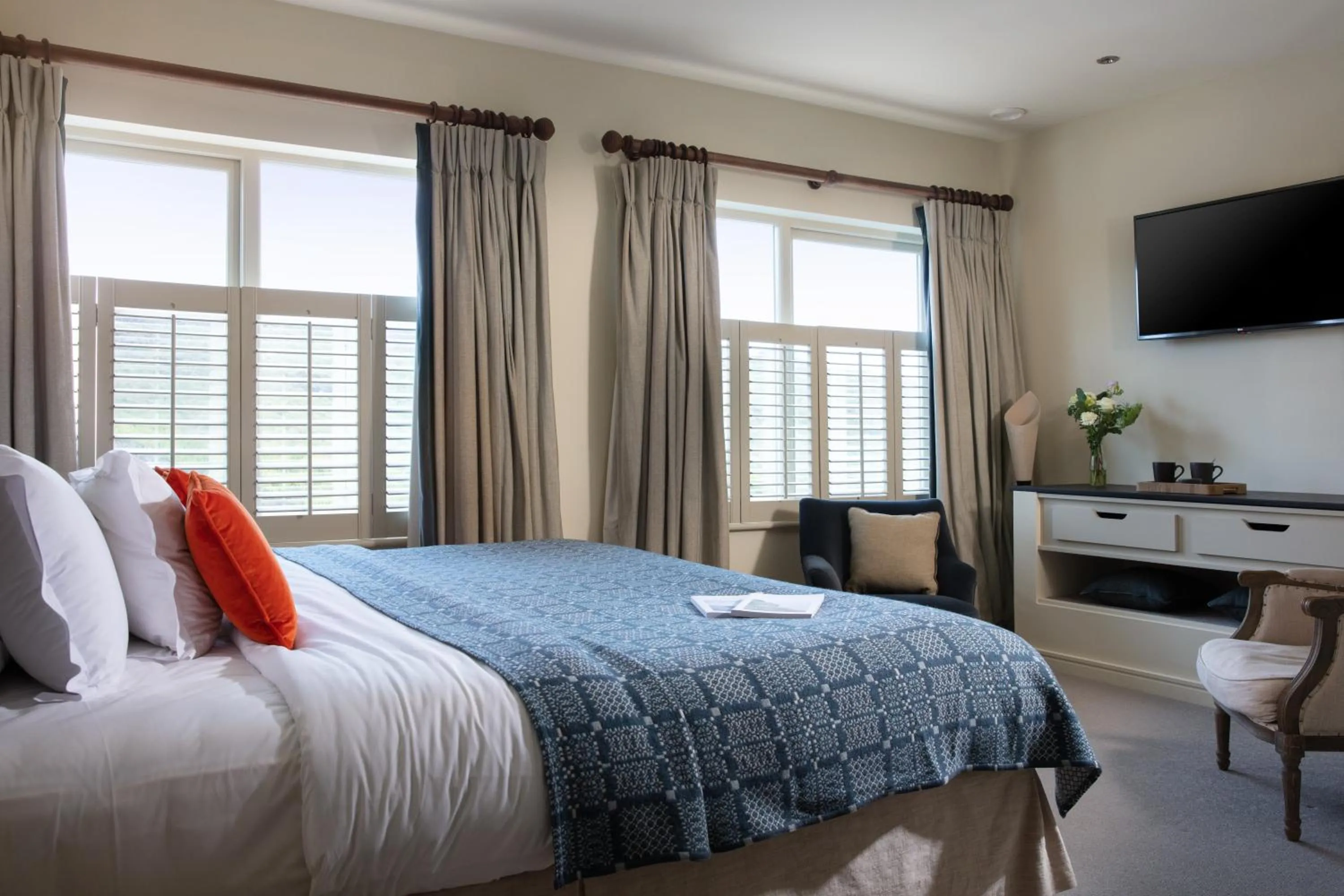 Bedroom, Bed in The Lewinnick Lodge