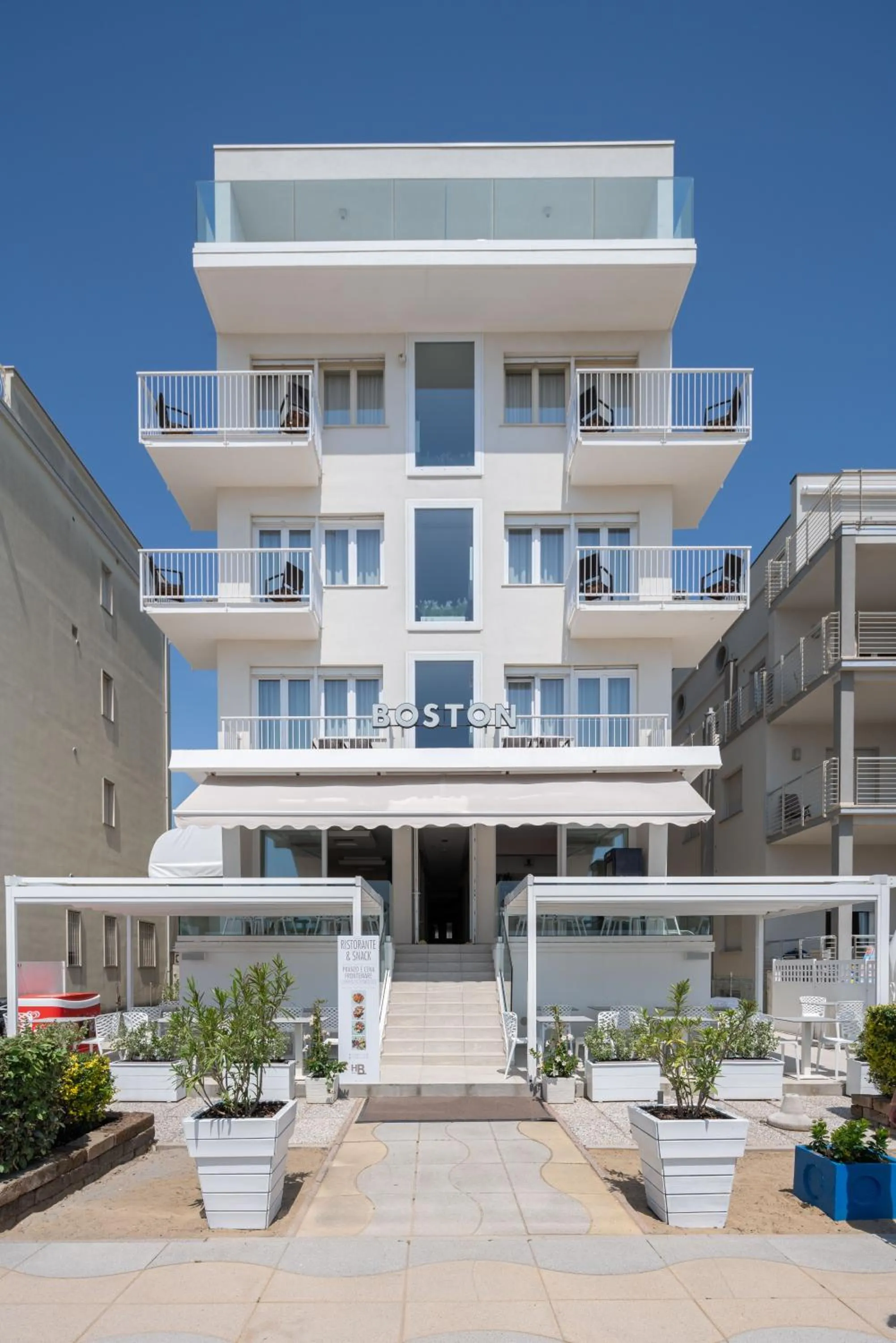 Property building in Hotel Boston 3 Stelle Superior Frontemare