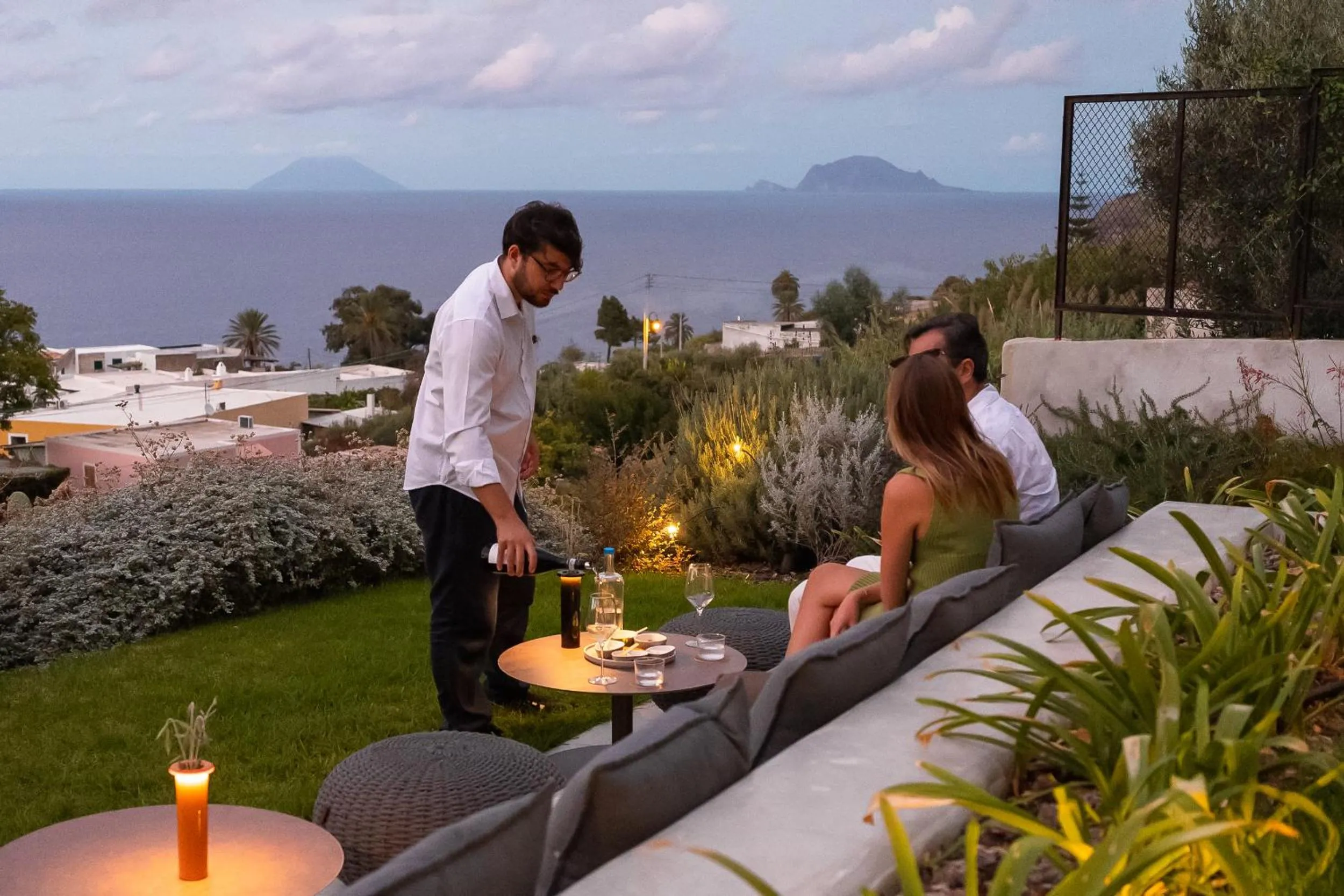 People in Hotel Ravesi