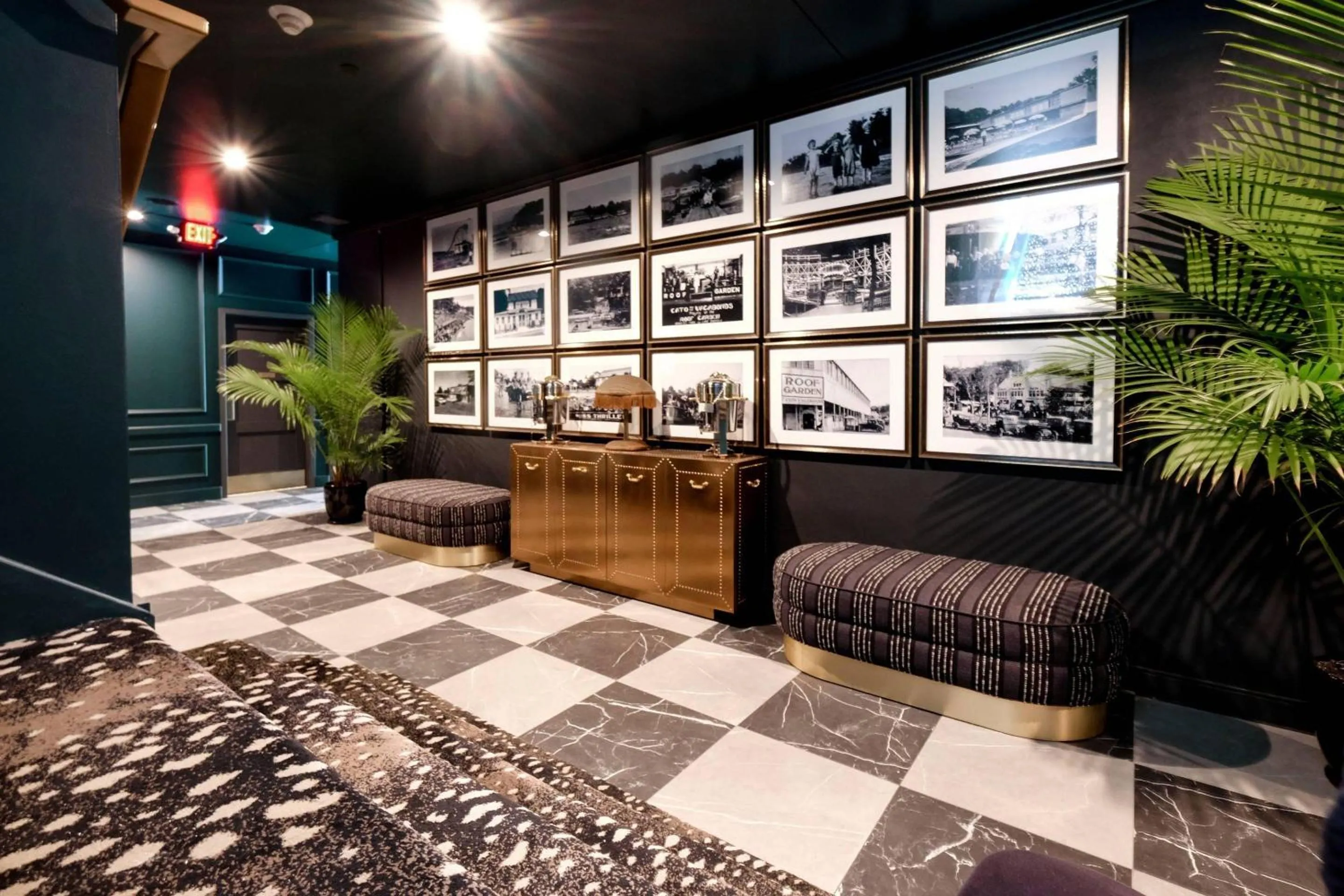 Lobby or reception in The Inn Hotel Lake Okoboji, an Ascend Collection Hotel