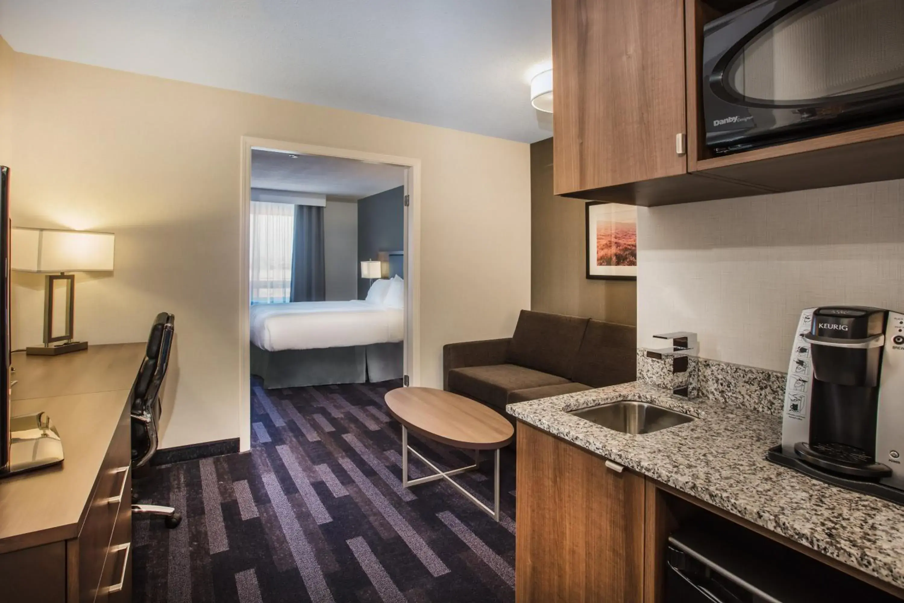 One-Bedroom Queen Suite in Holiday Inn & Suites Grande Prairie by IHG One-Bedroom Queen Suite in Holiday Inn & Suites Grande Prairie by IHG