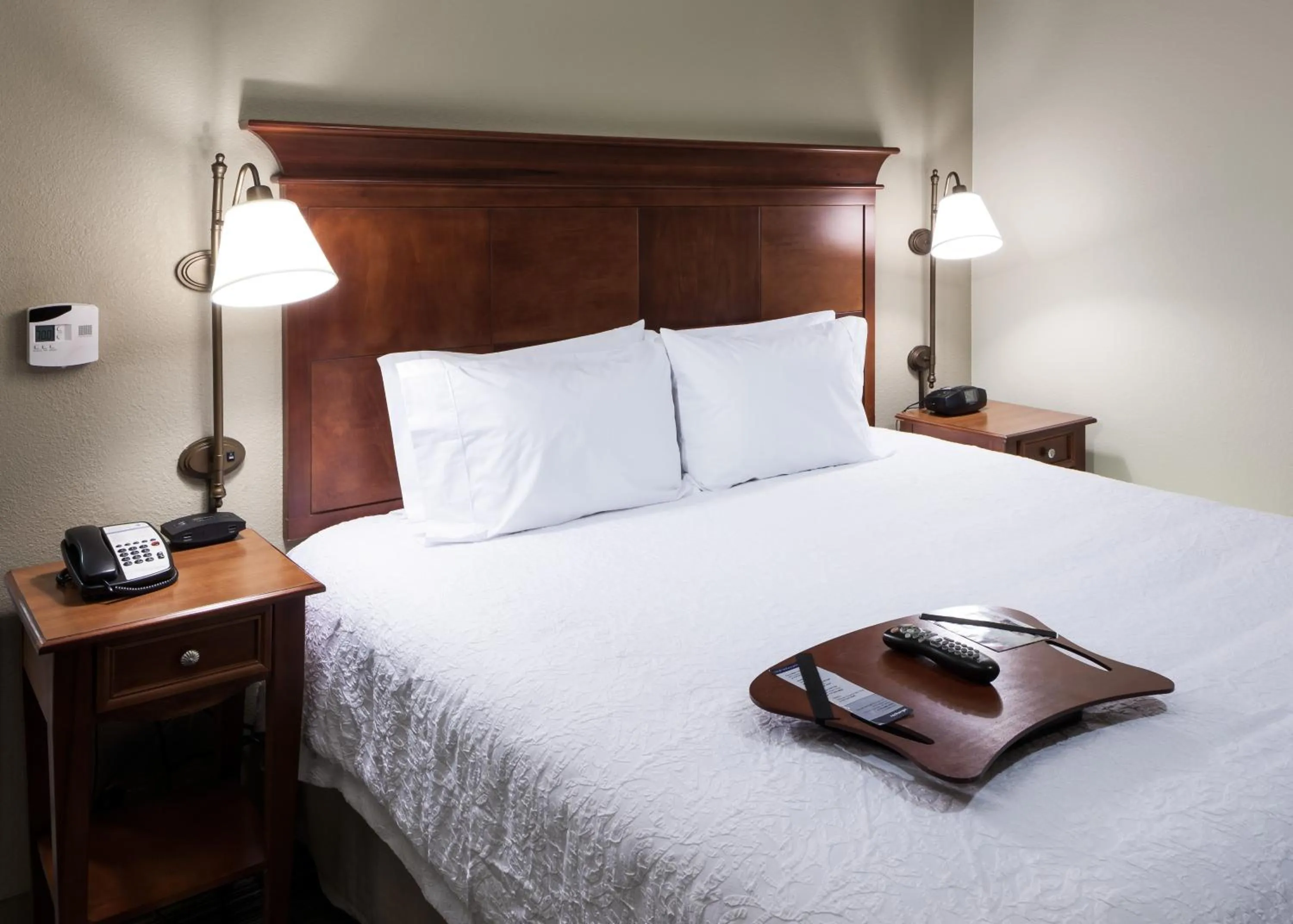 Bed in Hampton Inn & Suites Colorado Springs/I-25 South