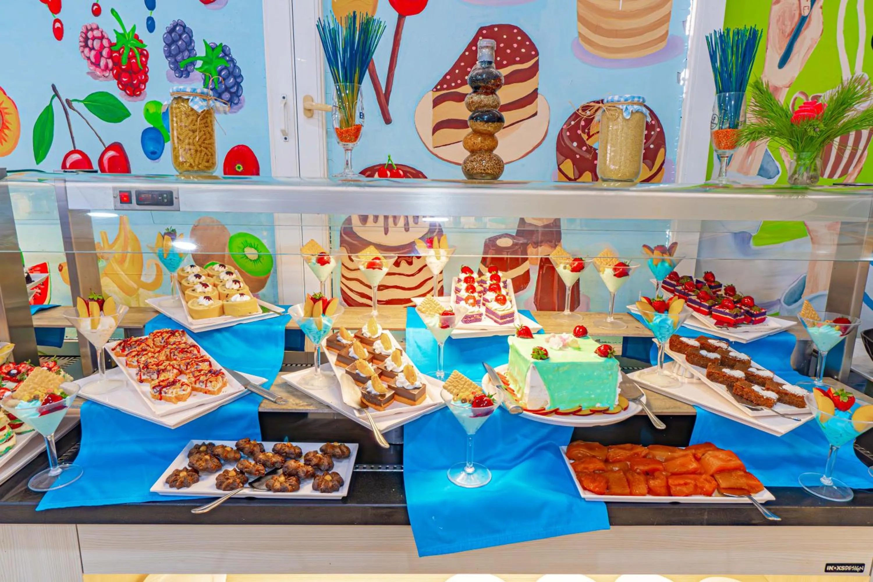 Food and drinks in Sayanora Hotel - All Inclusive