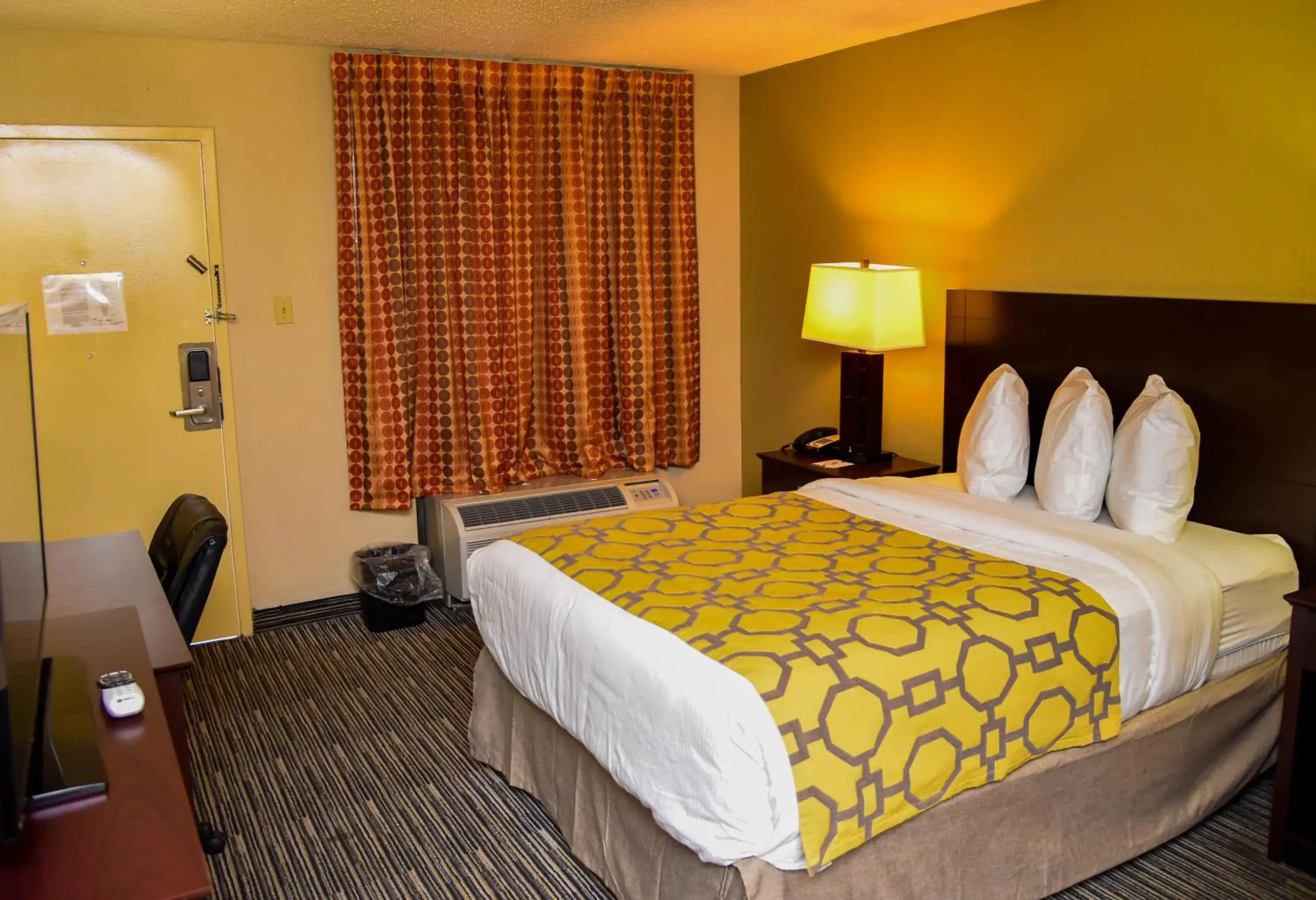 Double Room - Mobility Access/Non-Smoking in Baymont by Wyndham Columbus GA Double Room - Mobility Access/Non-Smoking in Baymont by Wyndham Columbus GA