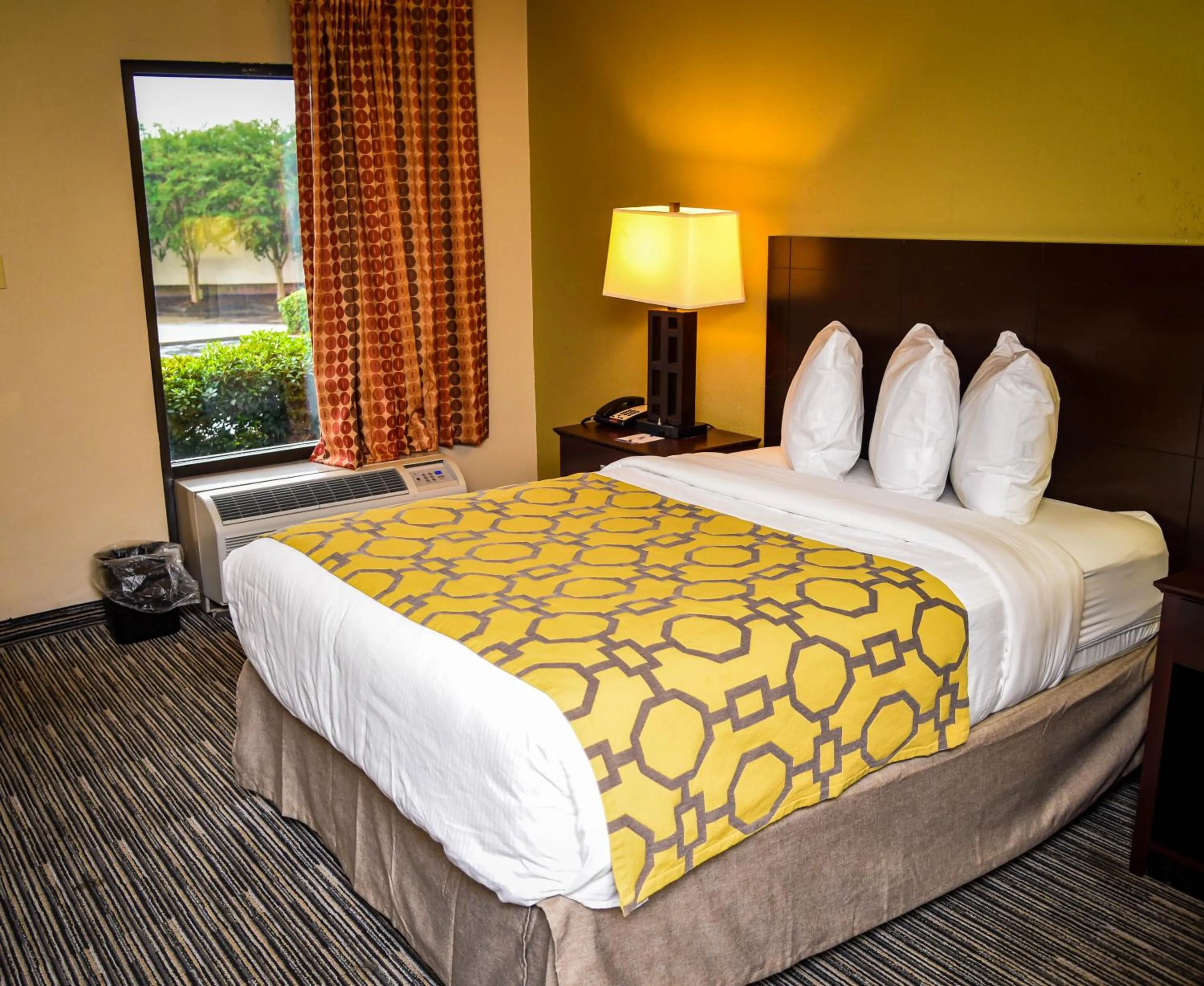 Bedroom in Baymont by Wyndham Columbus GA