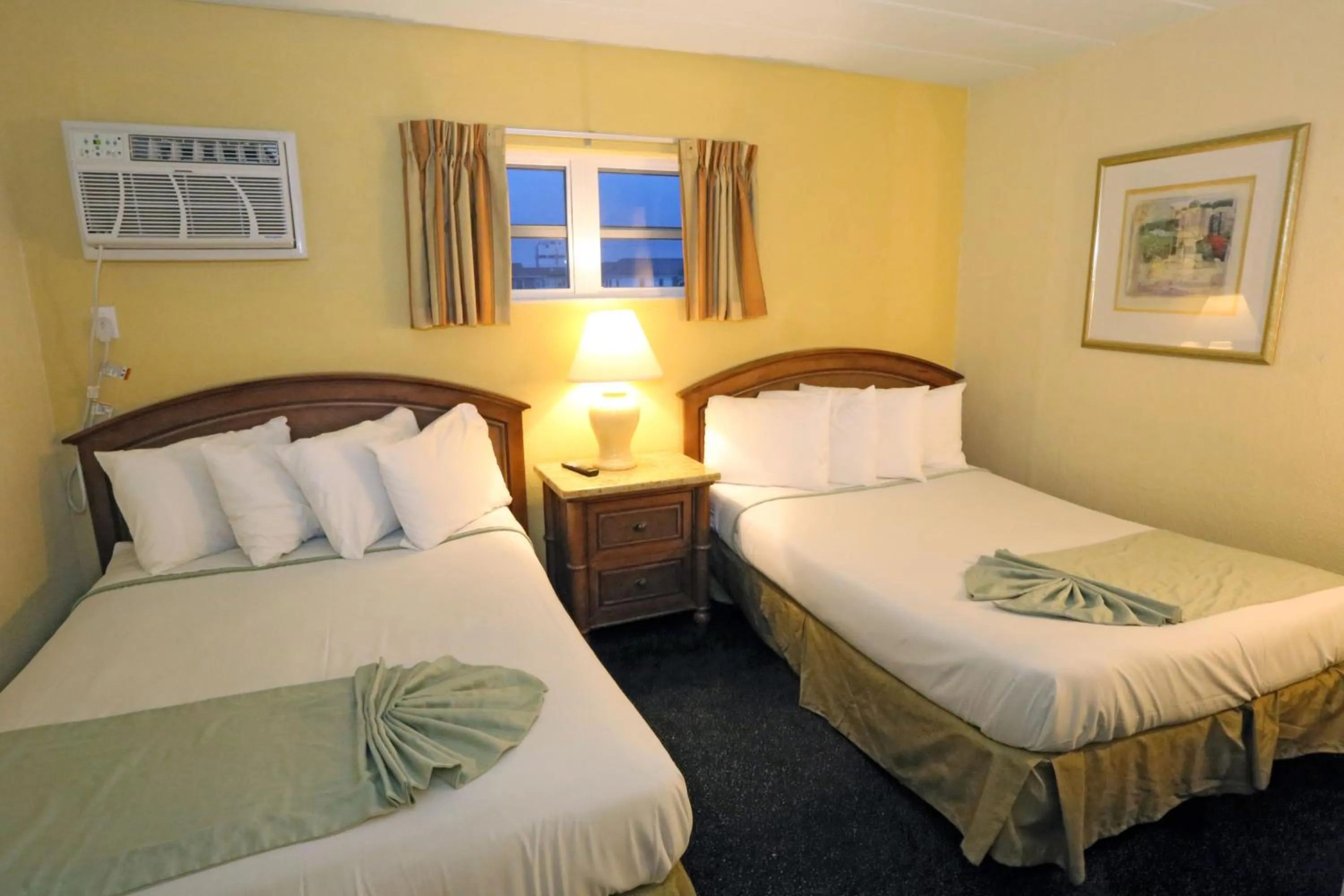 Bedroom, Bed in Quebec Motel