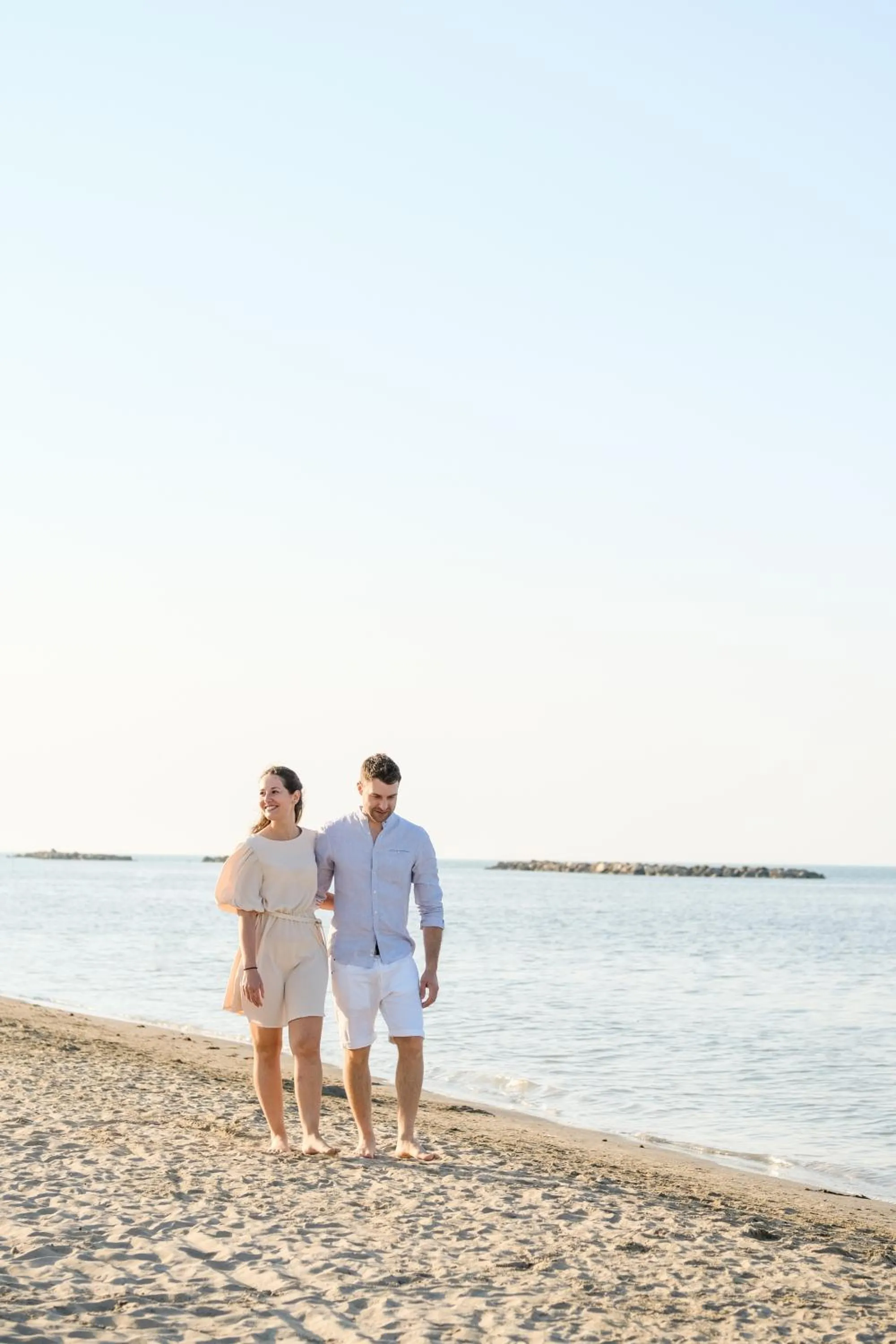 Summer in Hotel Thea