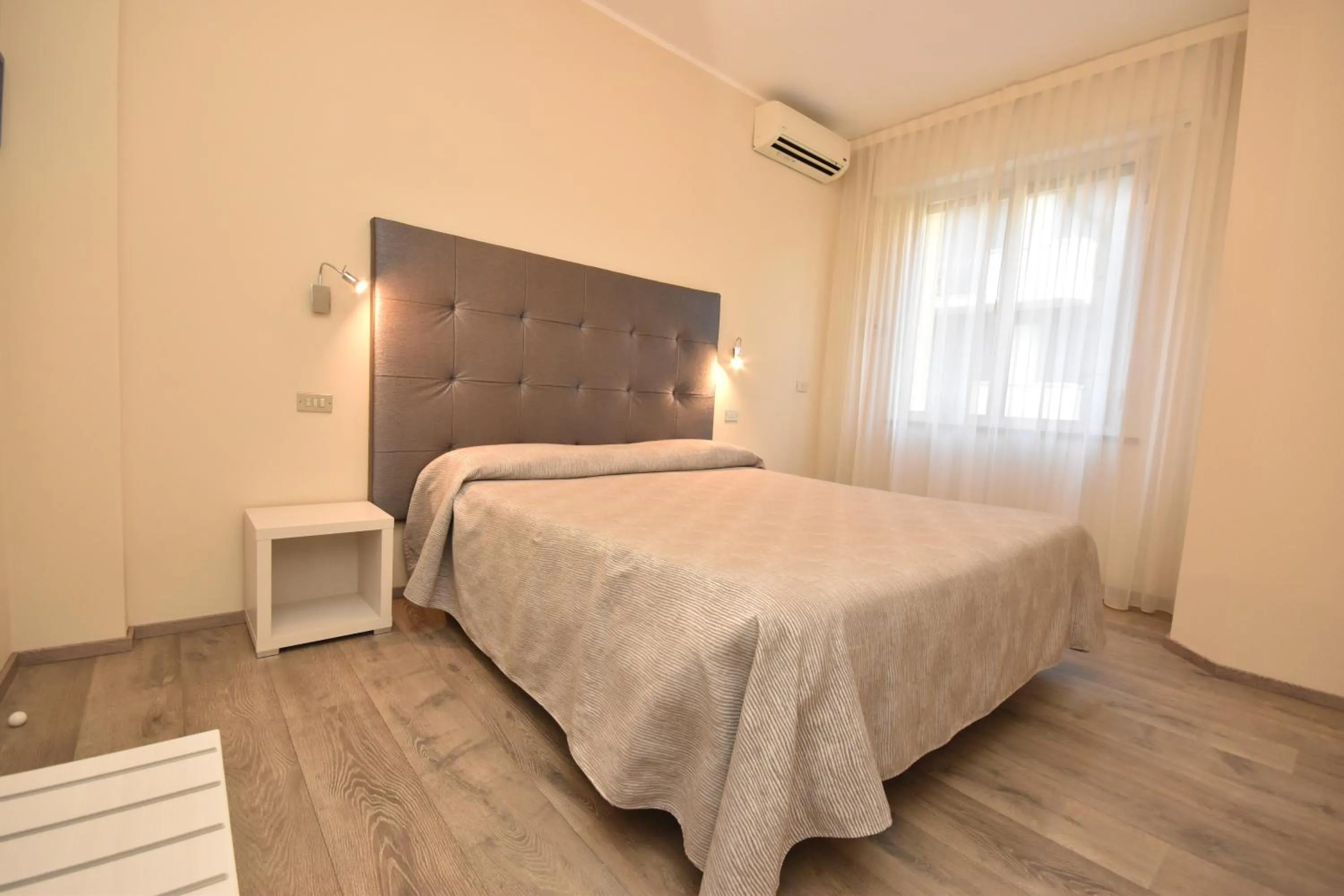 Bedroom, Bed in Hotel Thea