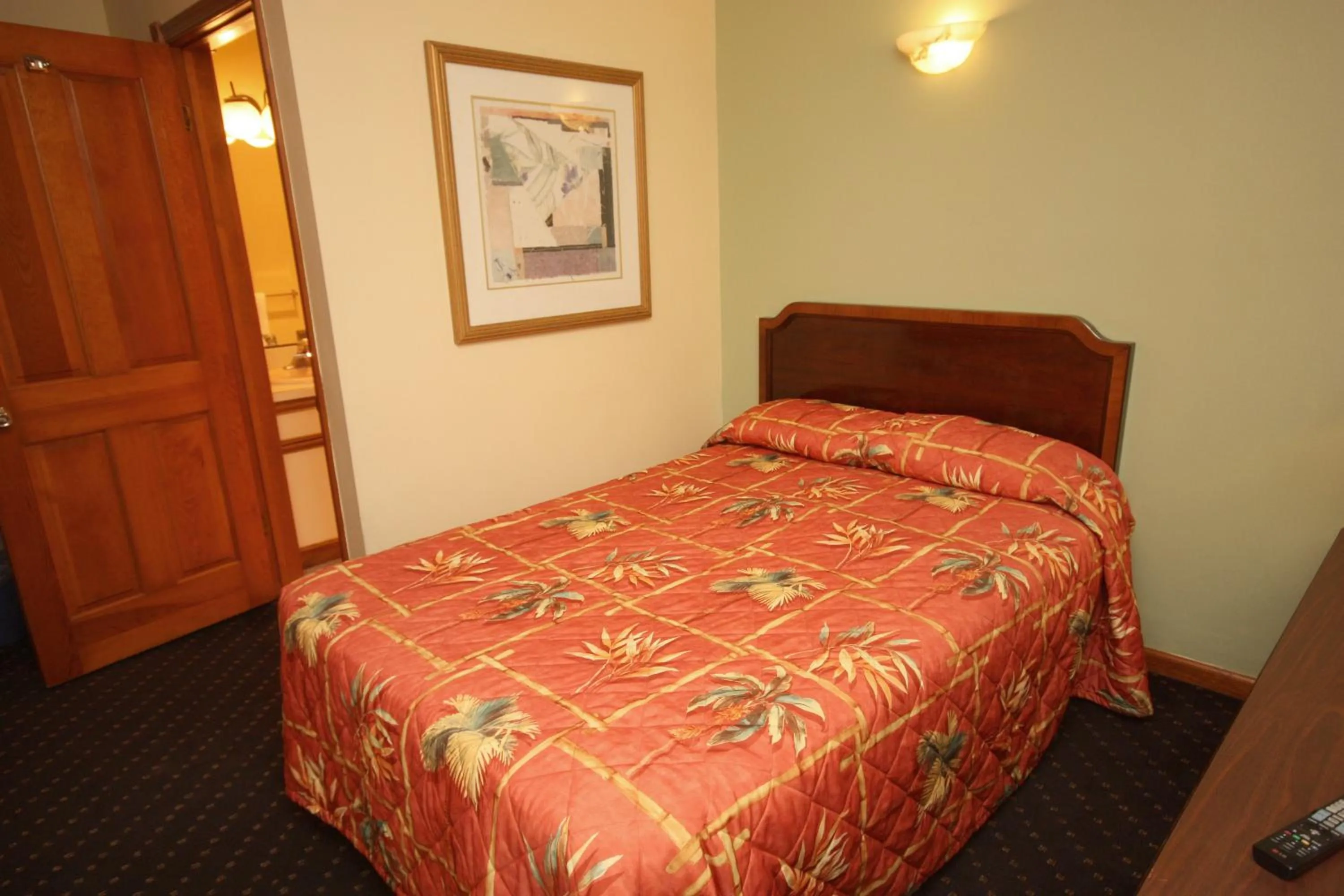 Bedroom, Bed in Calypso Boutique Hotel