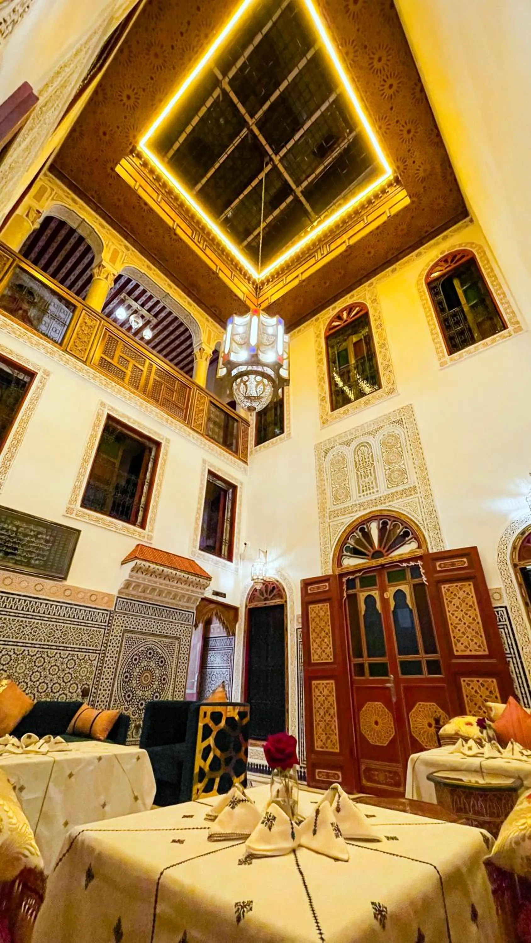 Restaurant/places to eat in Riad Dar El Ouedghiri