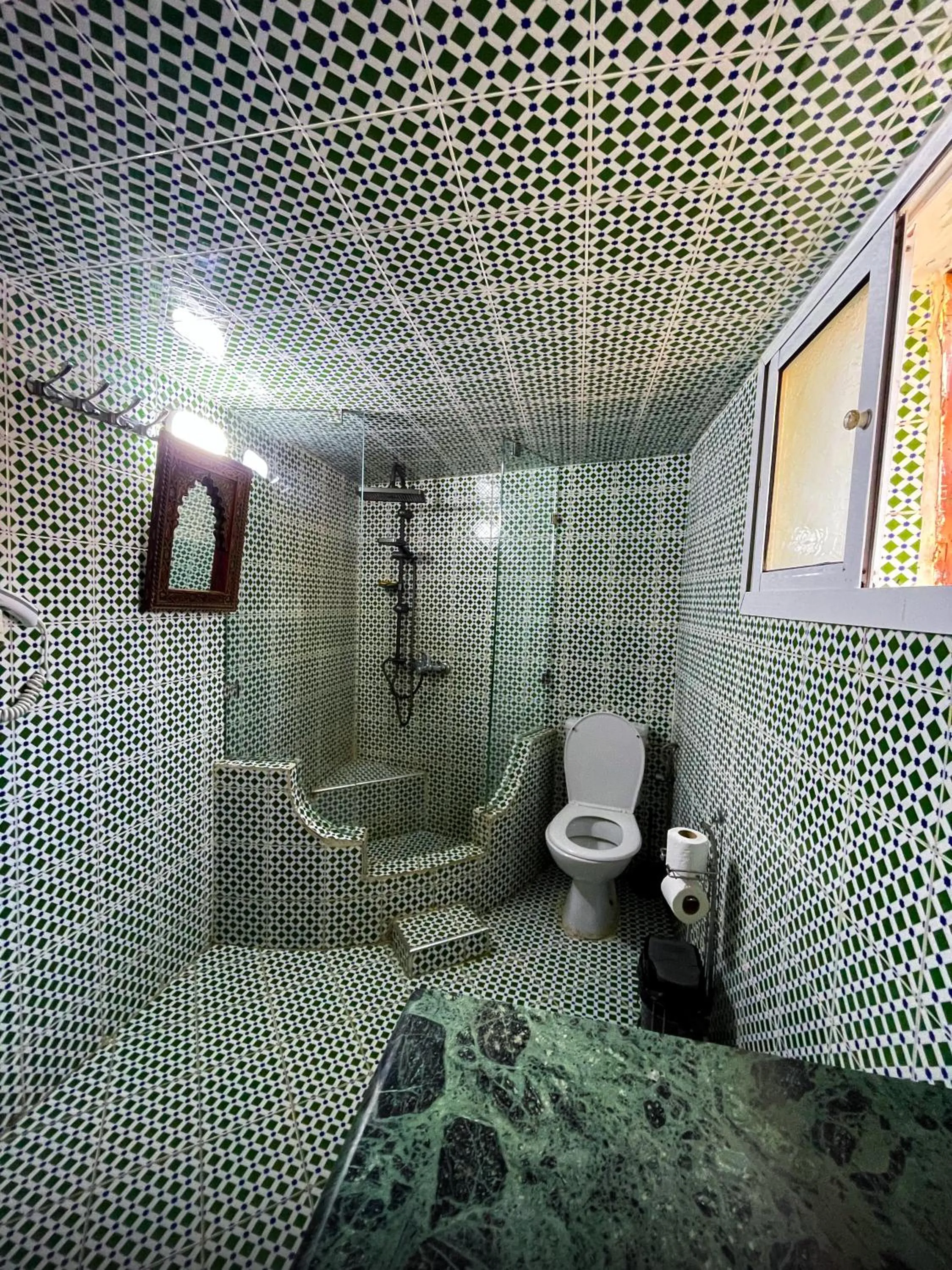 Shower in Riad Dar El Ouedghiri