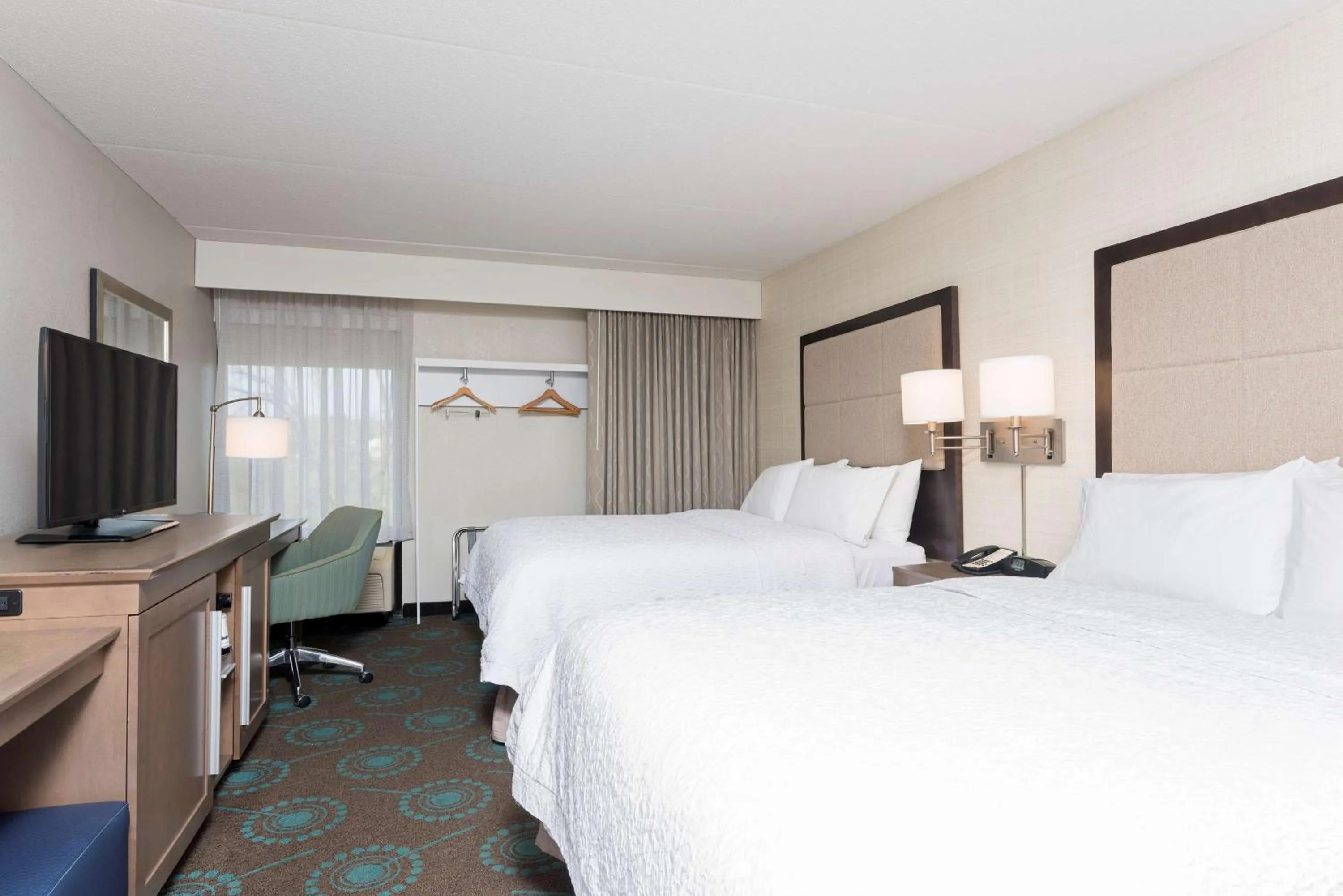 Bed in Hampton Inn Bloomington