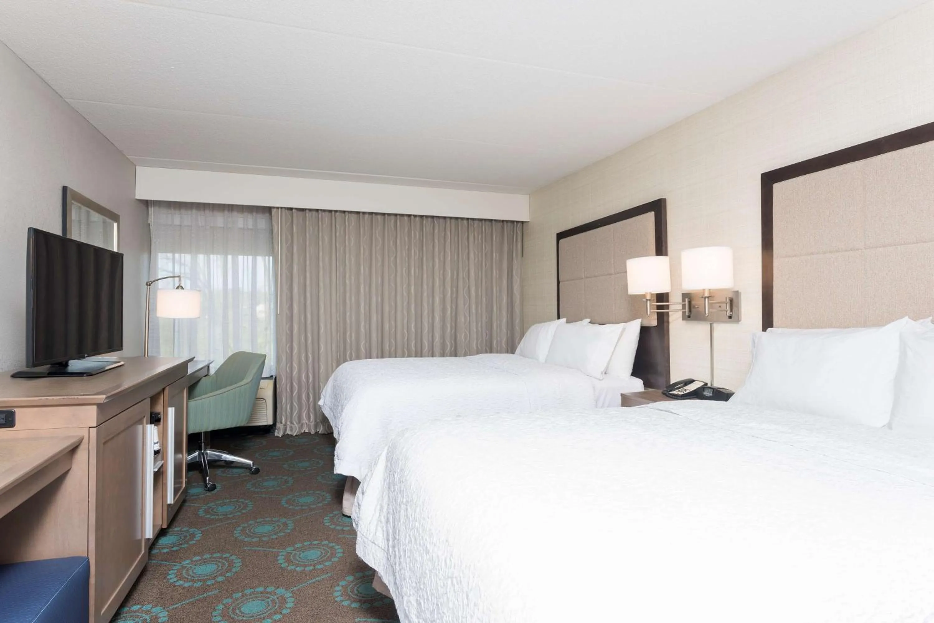 Bed in Hampton Inn Bloomington