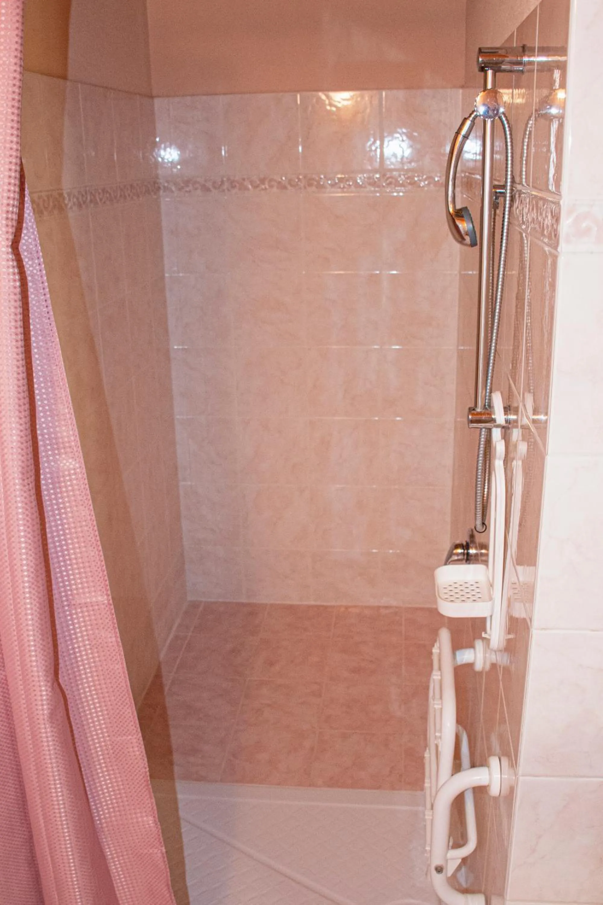 Shower in Hotel Capitelli