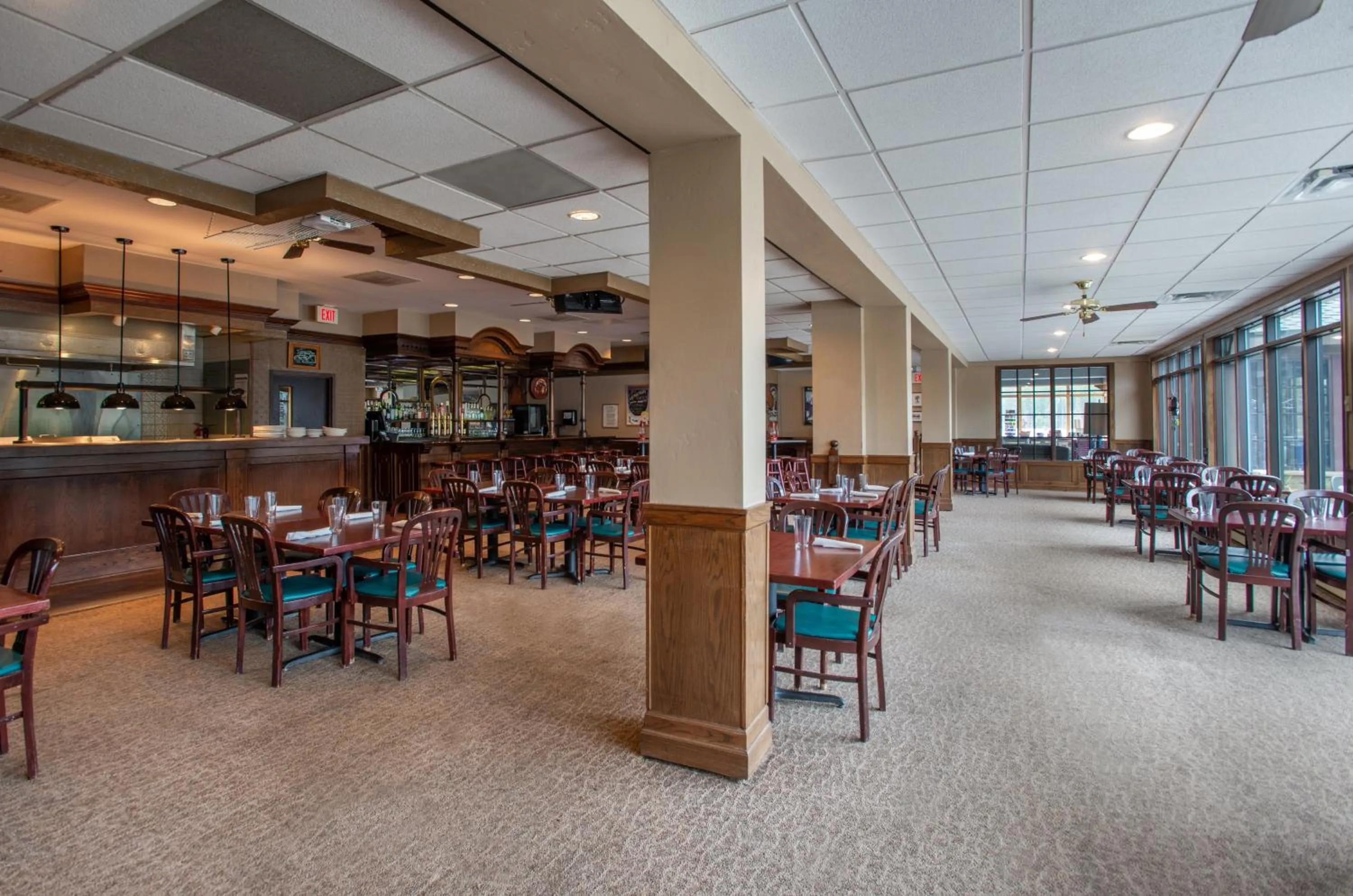 Restaurant/places to eat in The Vintage Hotel