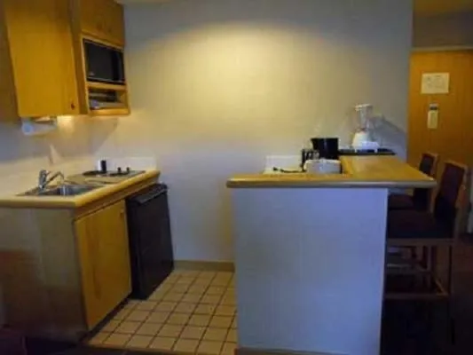 Kitchen or kitchenette in The Vintage Hotel