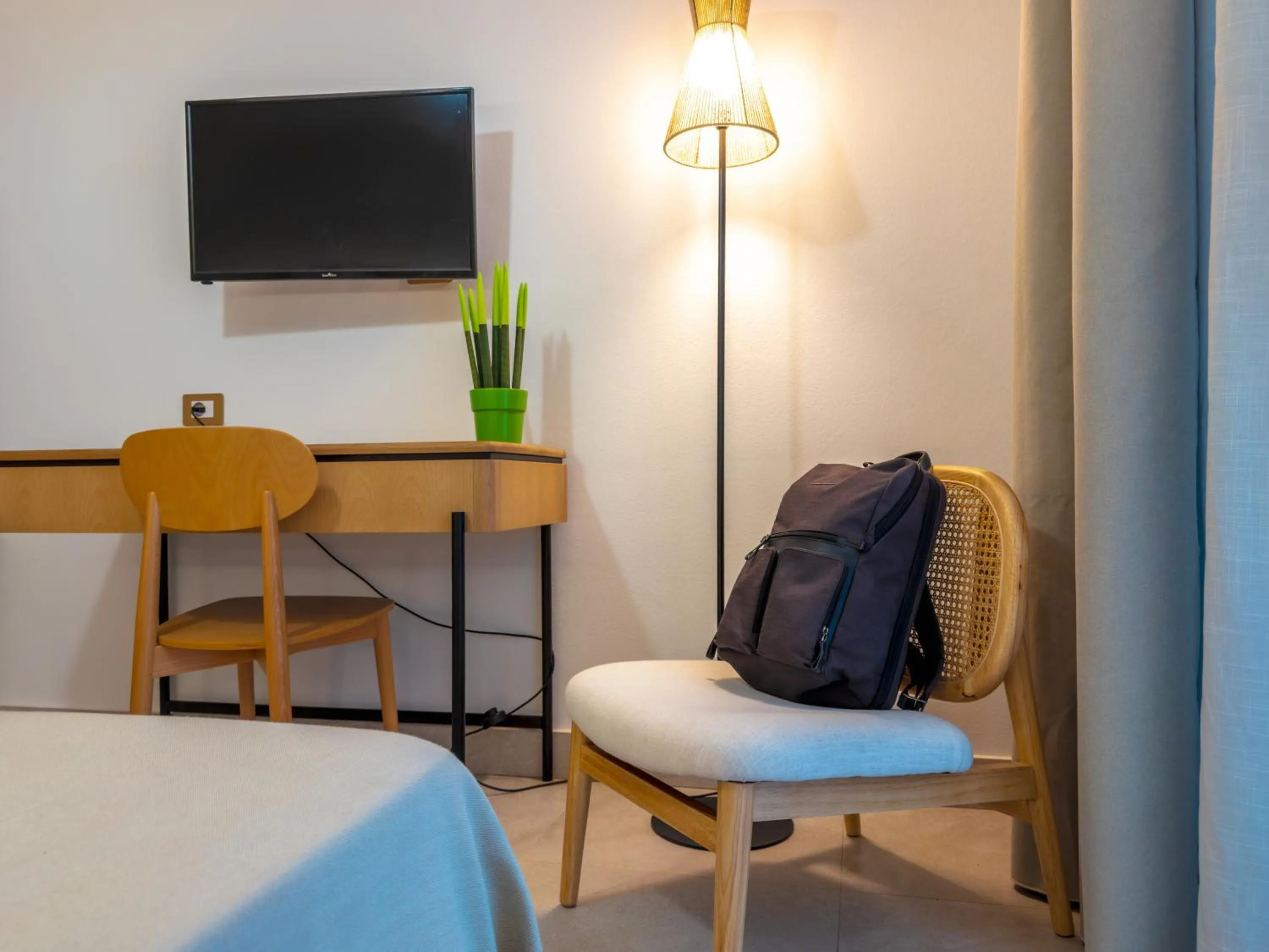 TV and multimedia, Bed in Hotel Giardino La Playa