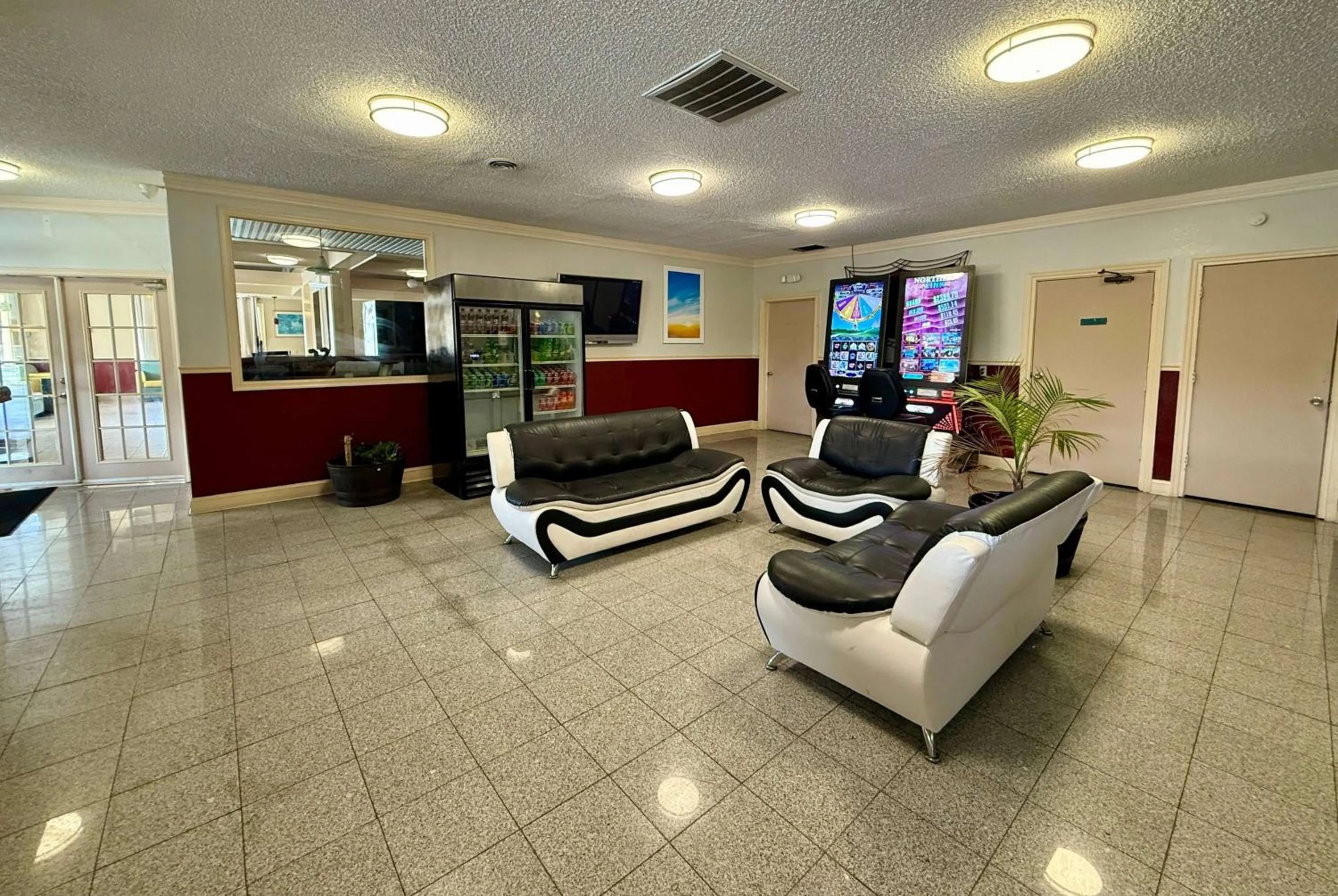 Lobby or reception in Days Inn by Wyndham Ruther Glen Kings Dominion Area